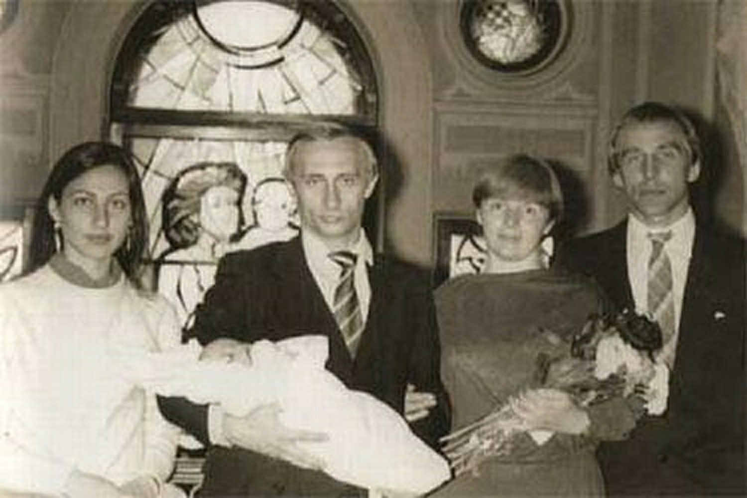 La famille officielle et la famille officieuse