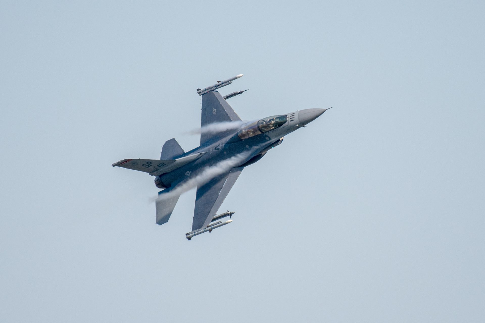 Biden gab Europa gerade grünes Licht für die Ausbildung der Ukrainer an F-16-Flugzeugen