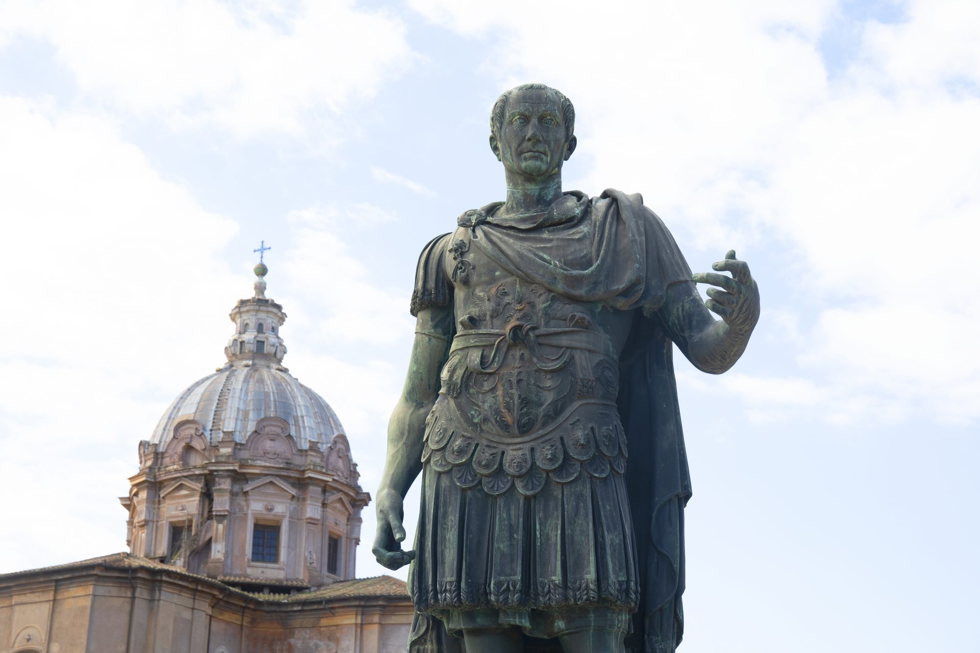 Júlio César foi vítima de piratas