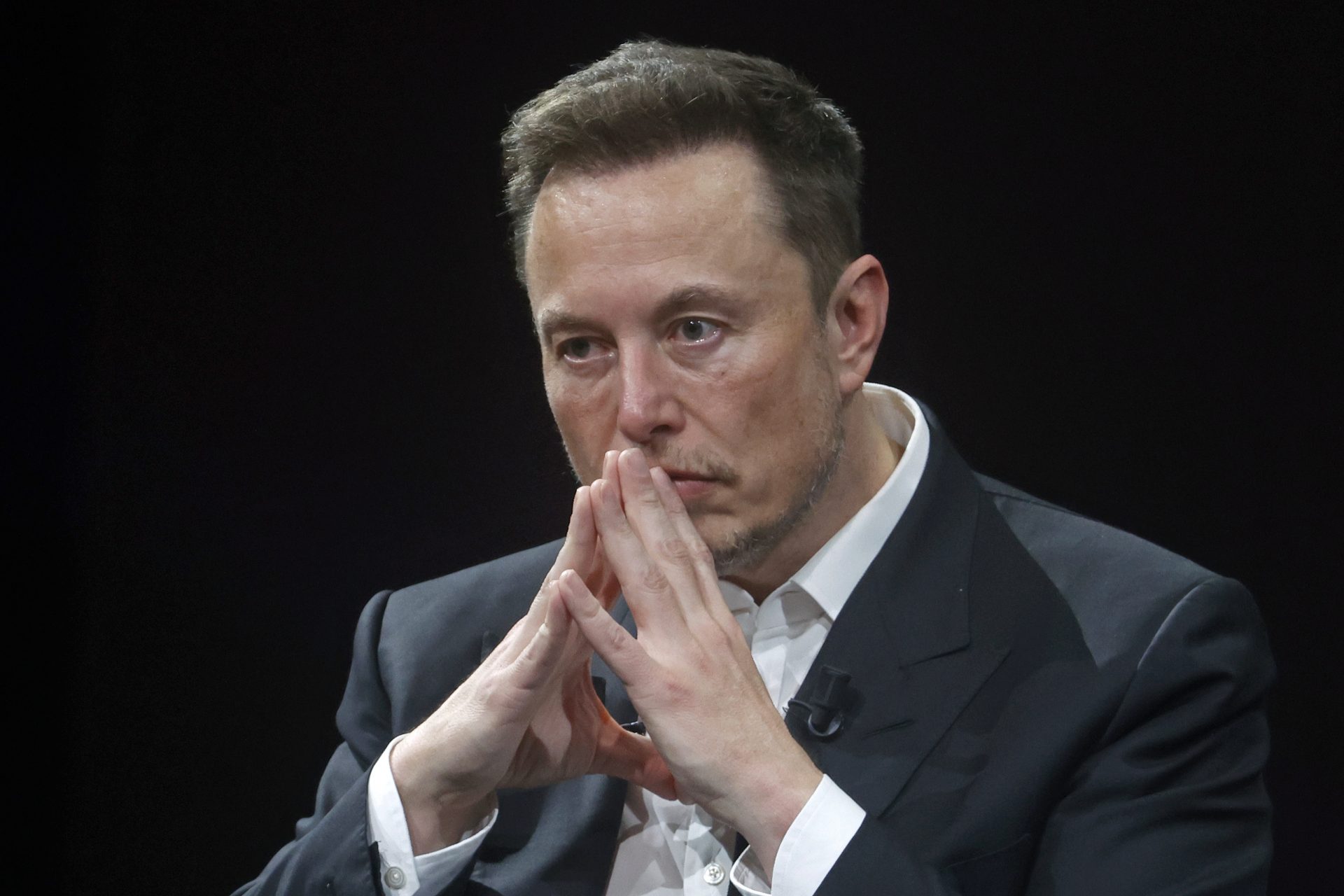 Musk considers this “philanthropy”