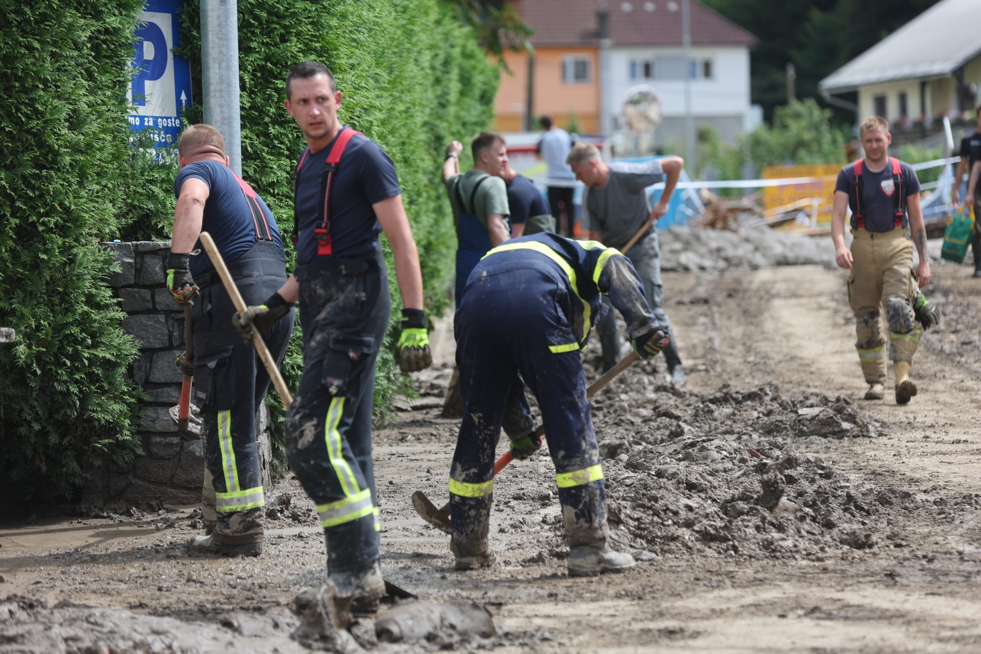 Dam failure in the east