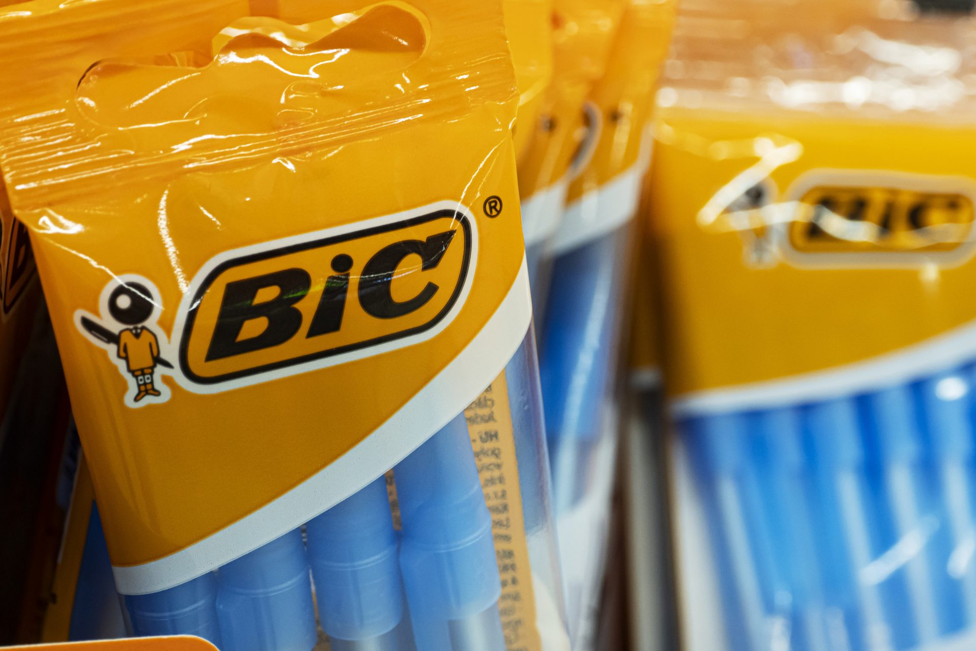 Buraco da tampa de canetas Bic pode salvar sua vida