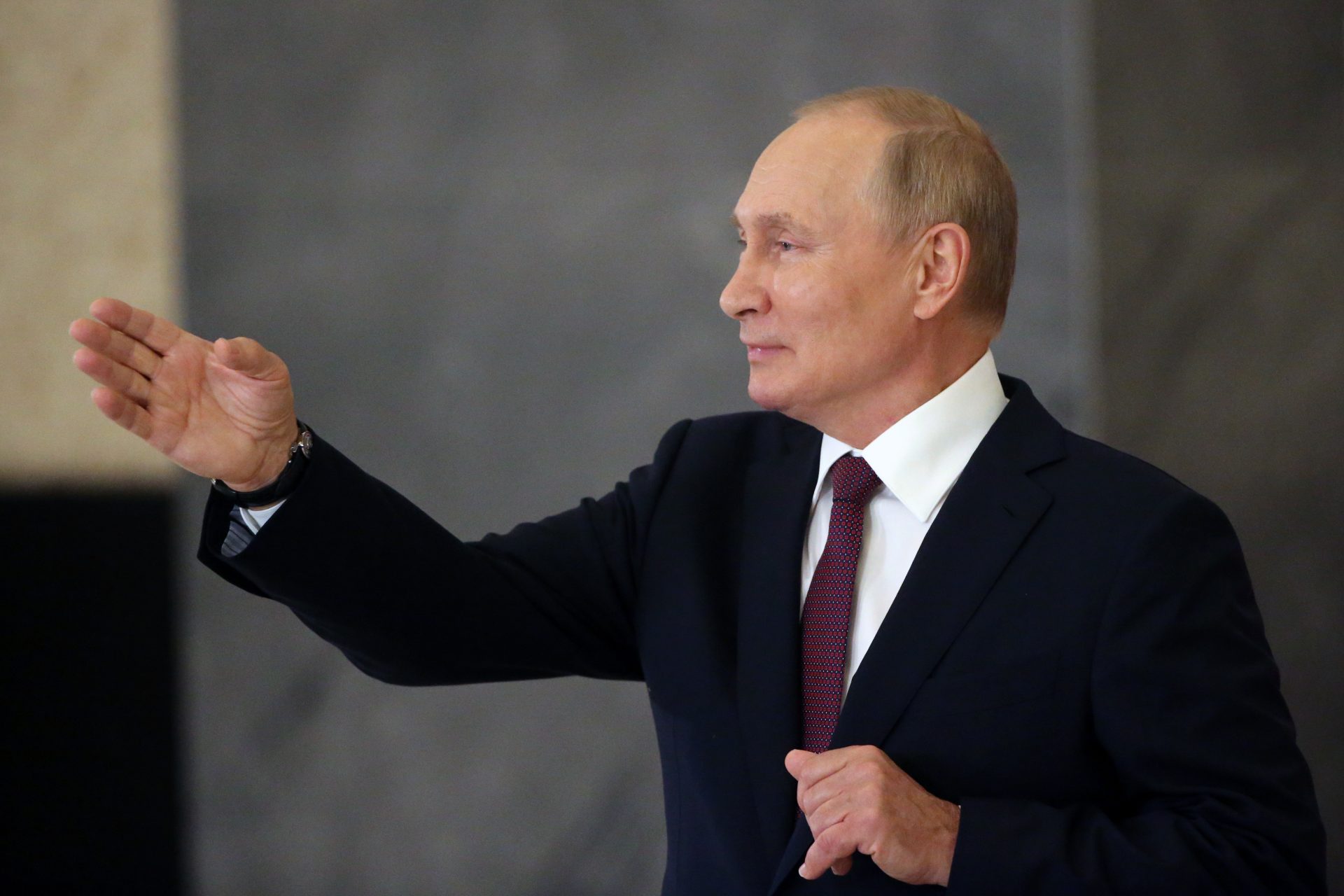 Putin's power move in international politics is making world leaders wait
