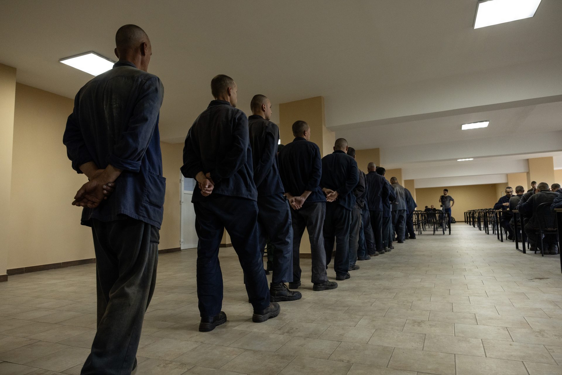 Enfrentando a vida numa prisão ucraniana 