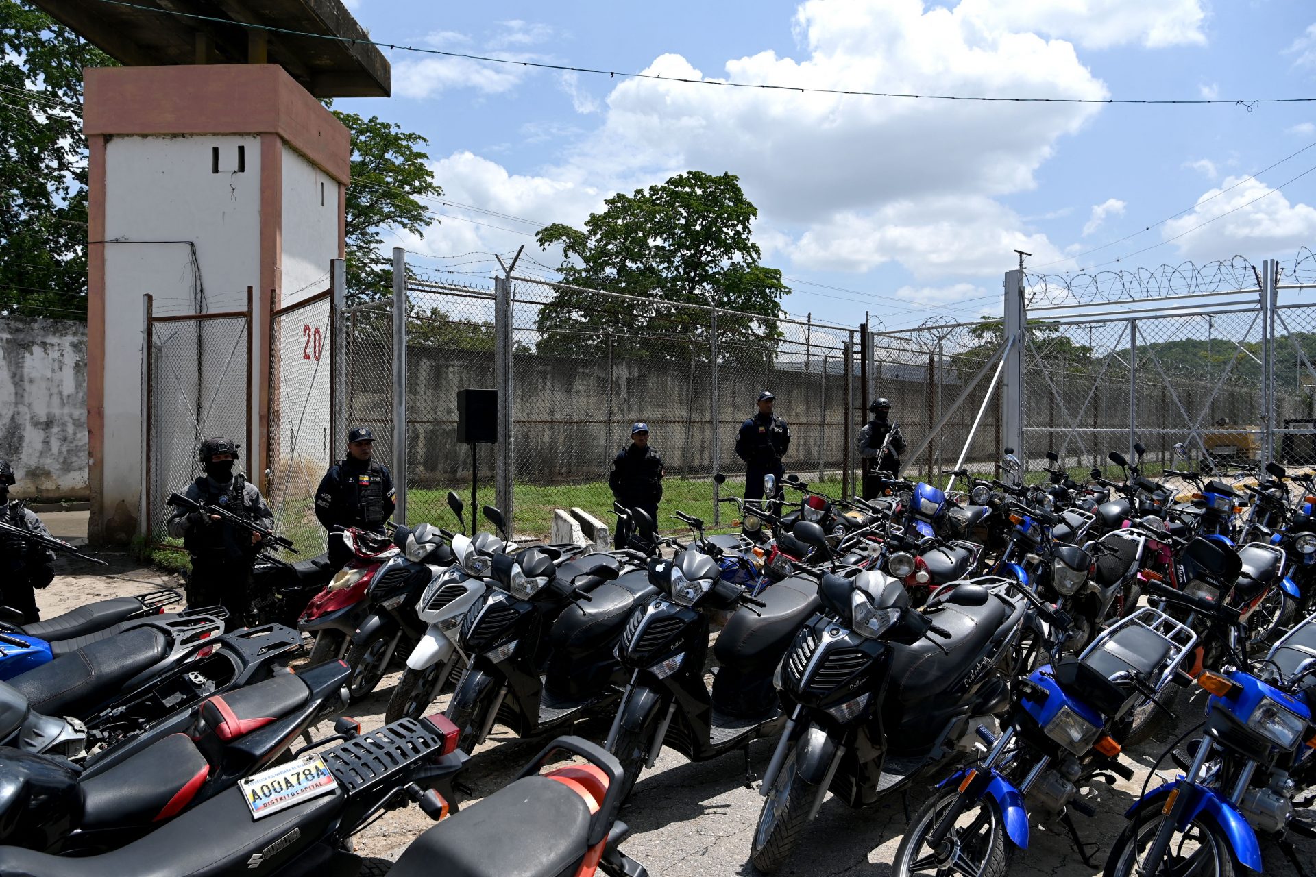 バイク販売店