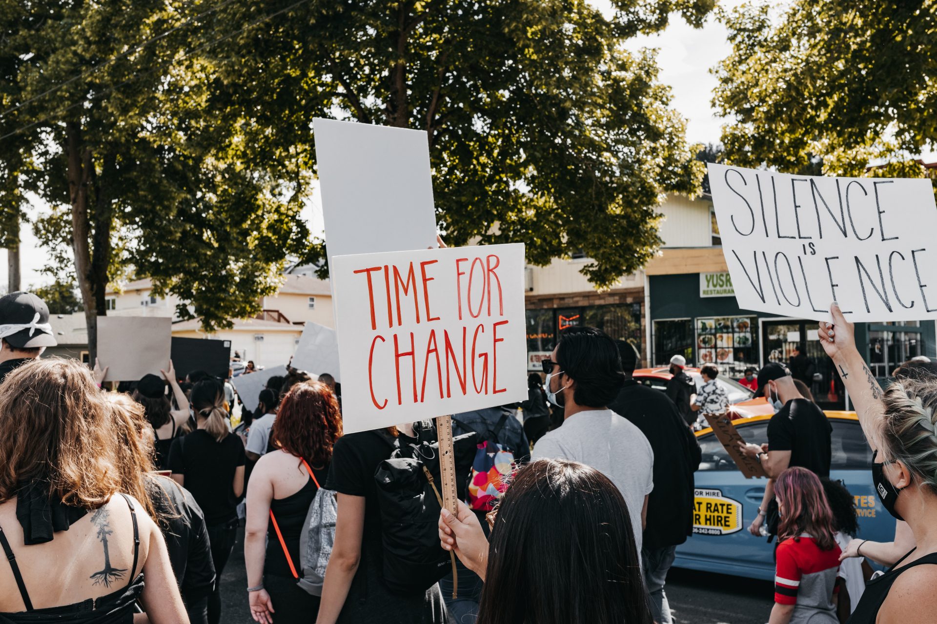 Kritiek en burgerlijke ongehoorzaamheid is deel van de democratie