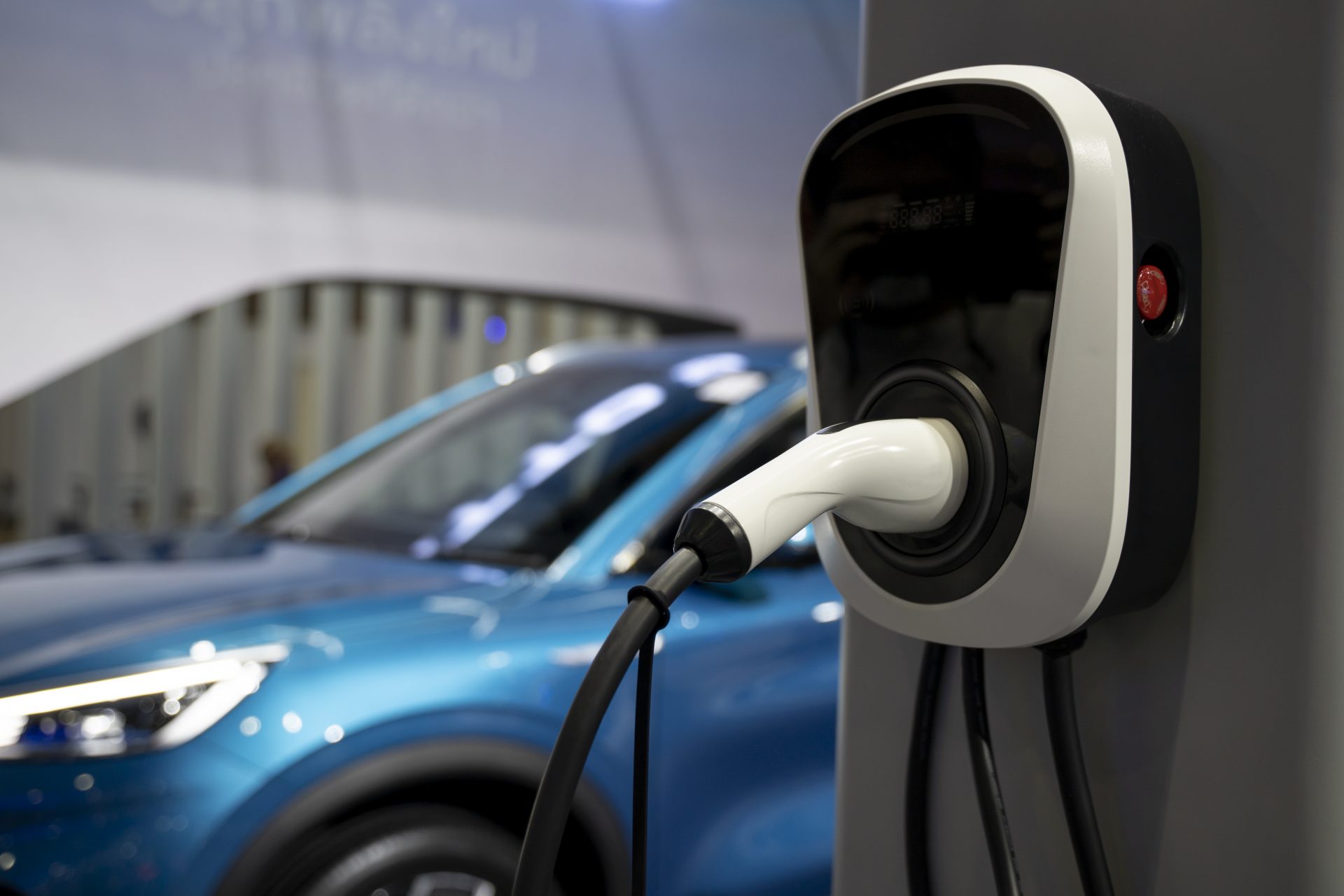 Quelles sont les voitures électriques ayant la plus grande autonomie et combien coûtent-elles ?