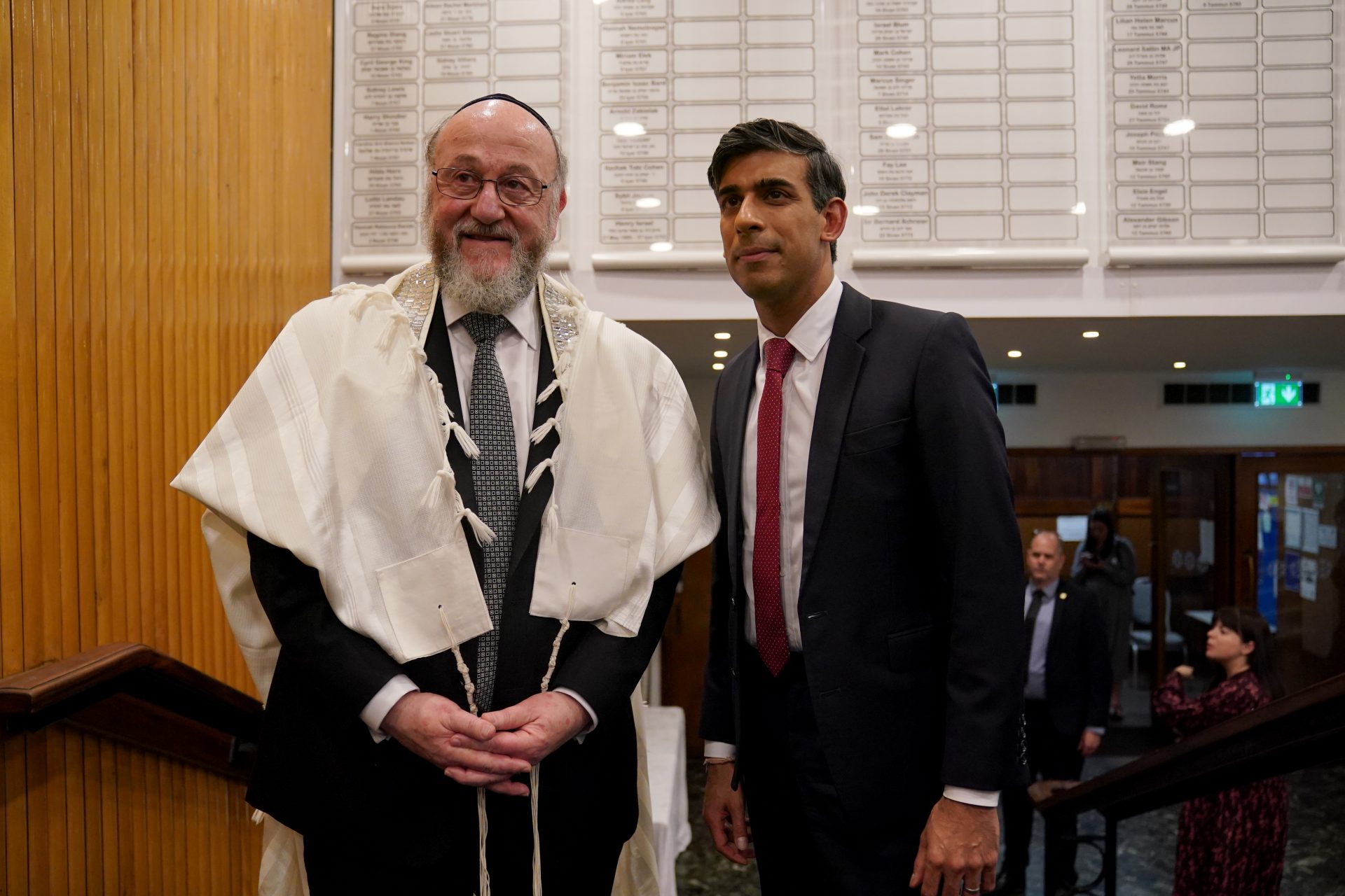 Rishi Sunak promises the UK's support to Israel