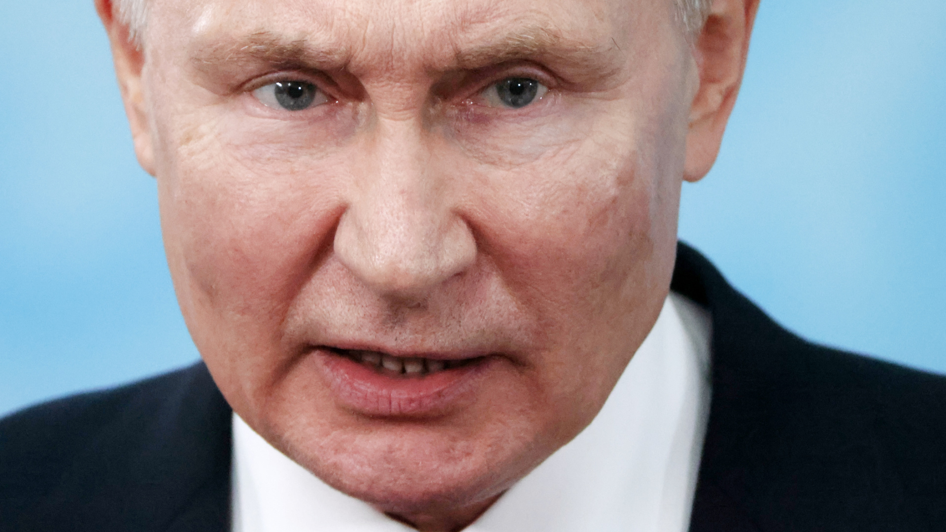 Did Putin's difficult childhood make him into a hardened man?