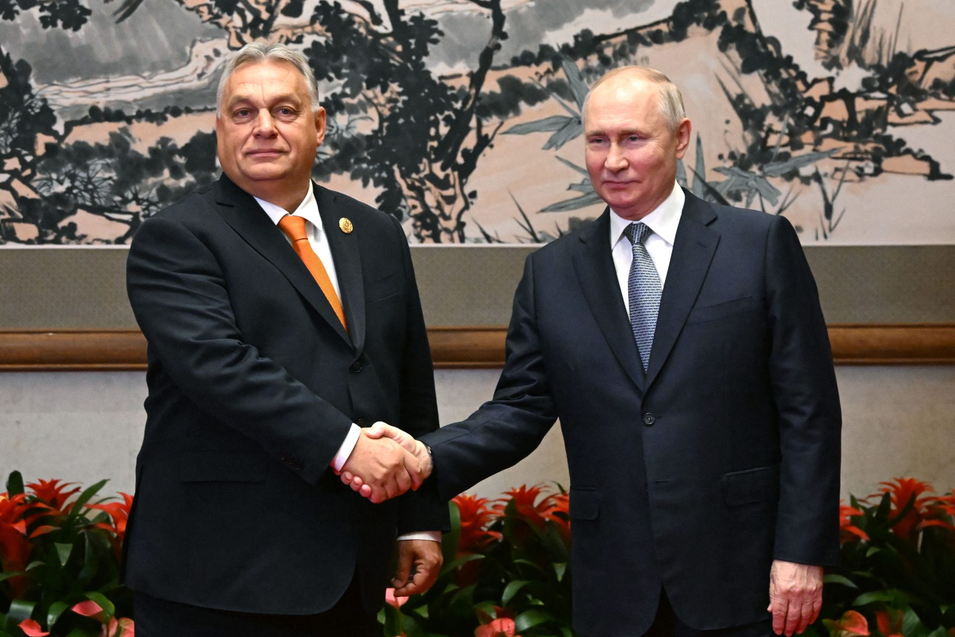 Putin erringt beim Fototermin mit Viktor Orbán einen großen politischen Sieg