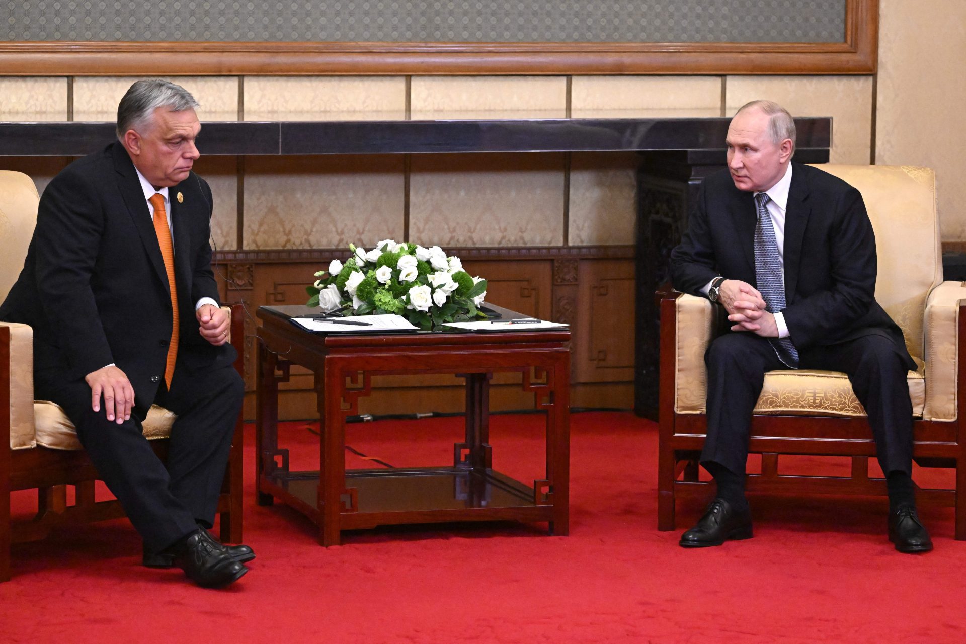 Putin’s photo op with Orbán