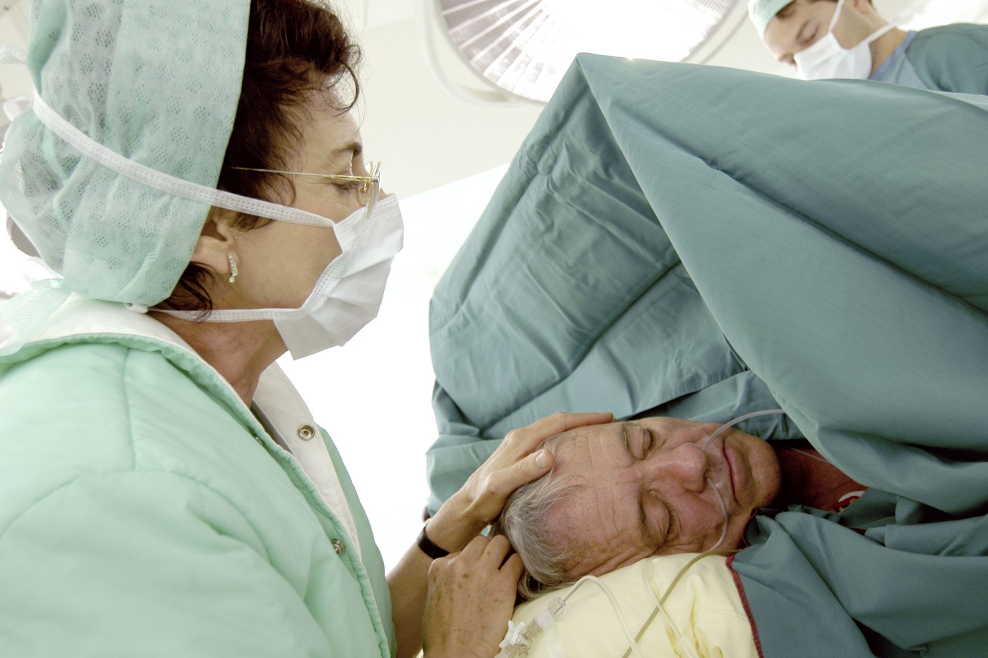 Chirurgie sous hypnose : cette alternative à l'anesthésie générale fonctionne-t-elle vraiment ?