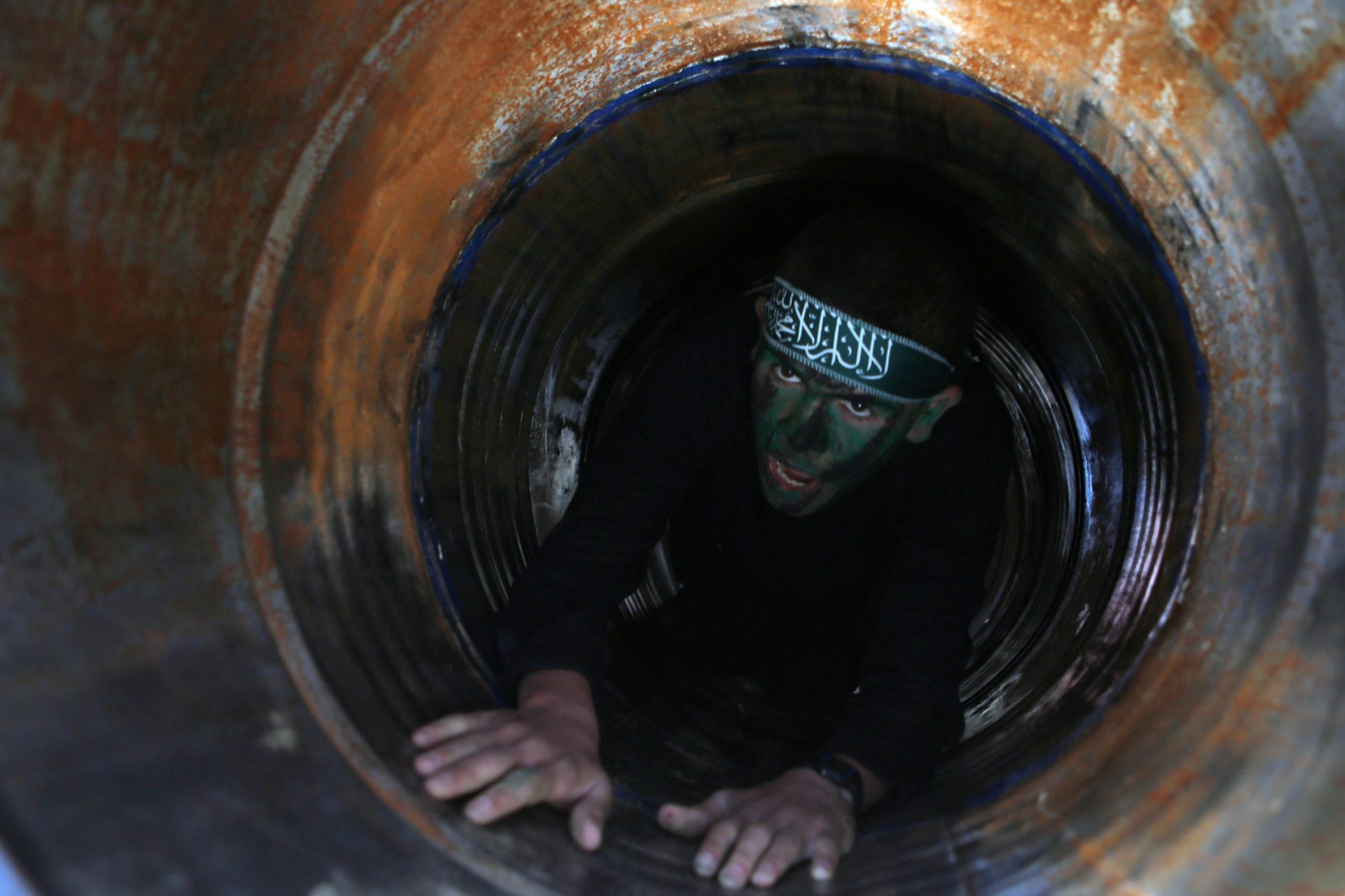 Hamas leaders hide in the tunnels