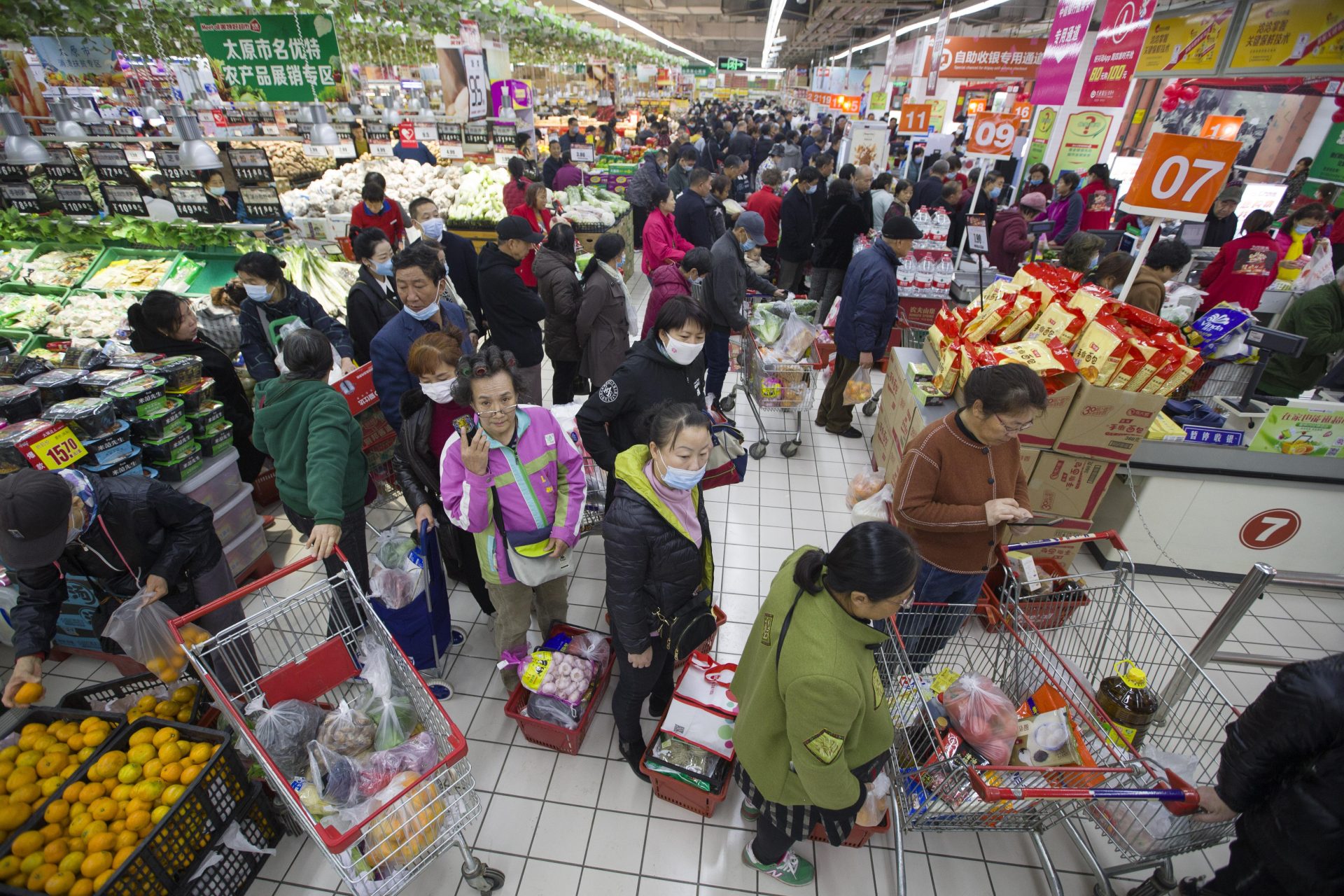 A fila de supermercado que você deve escolher para ir mais rápido, segundo a ciência