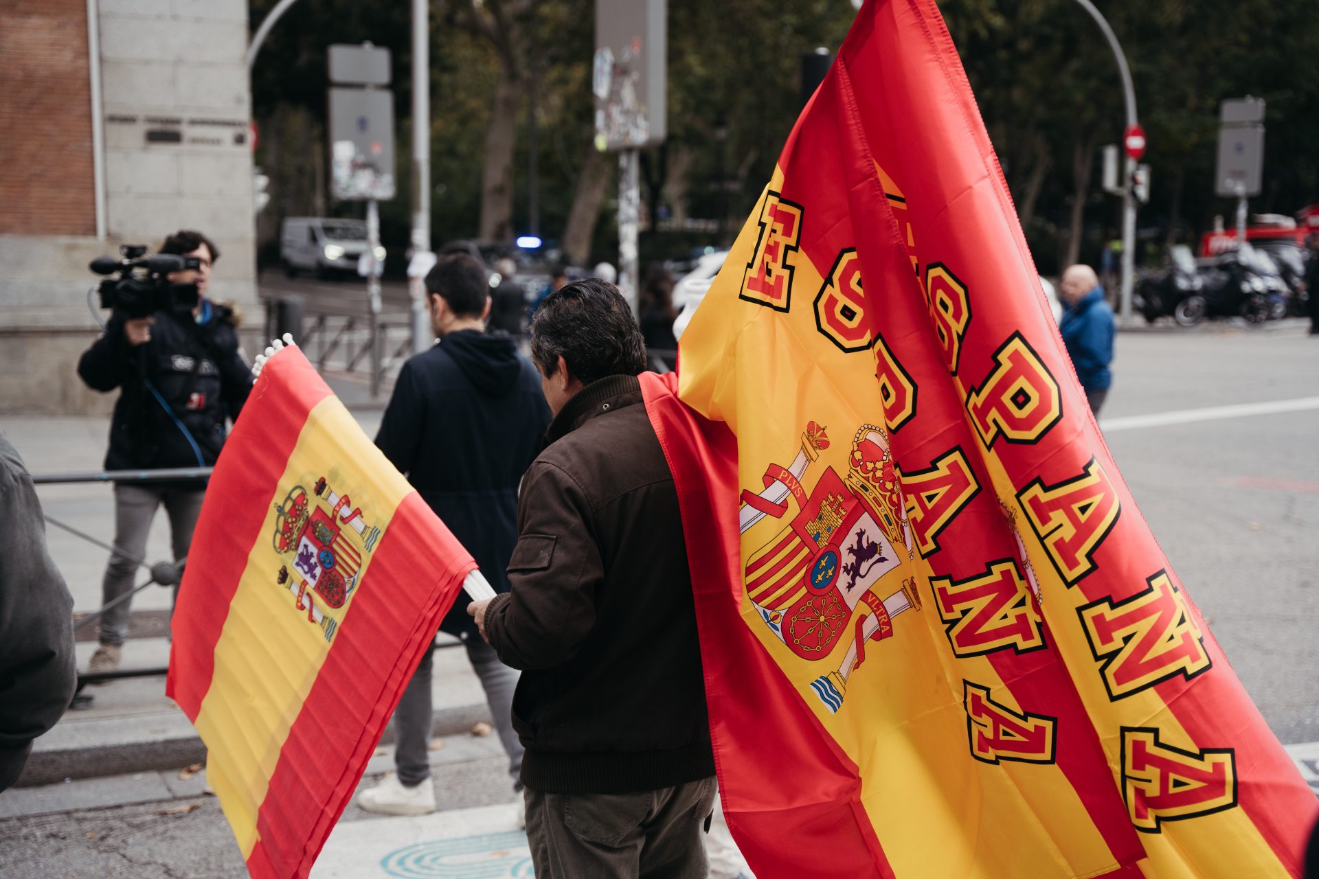 Se venden banderas rojigualdas