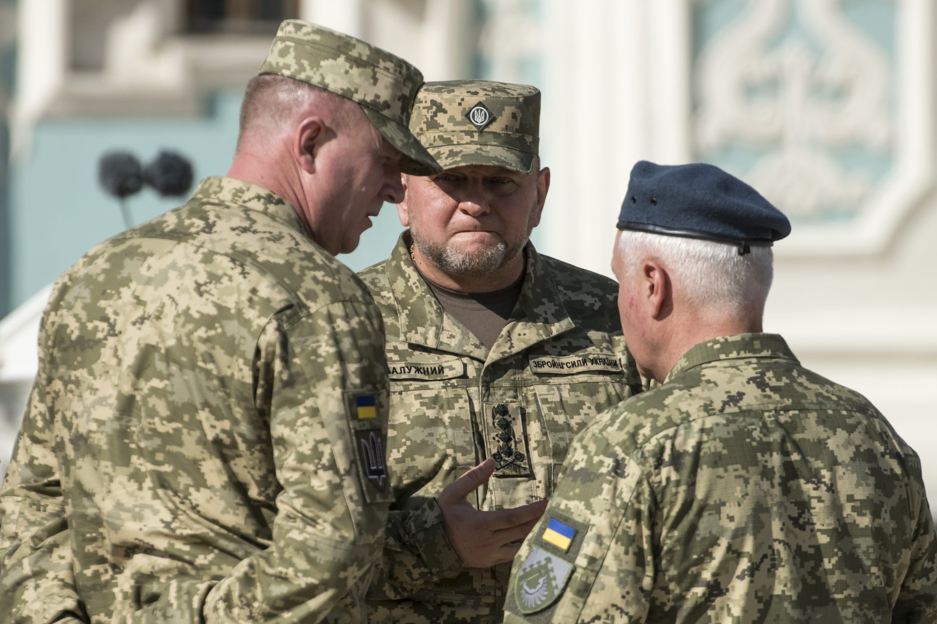 Zelensky réclame plus de soldats, mais beaucoup d’Ukrainiens refusent de se battre