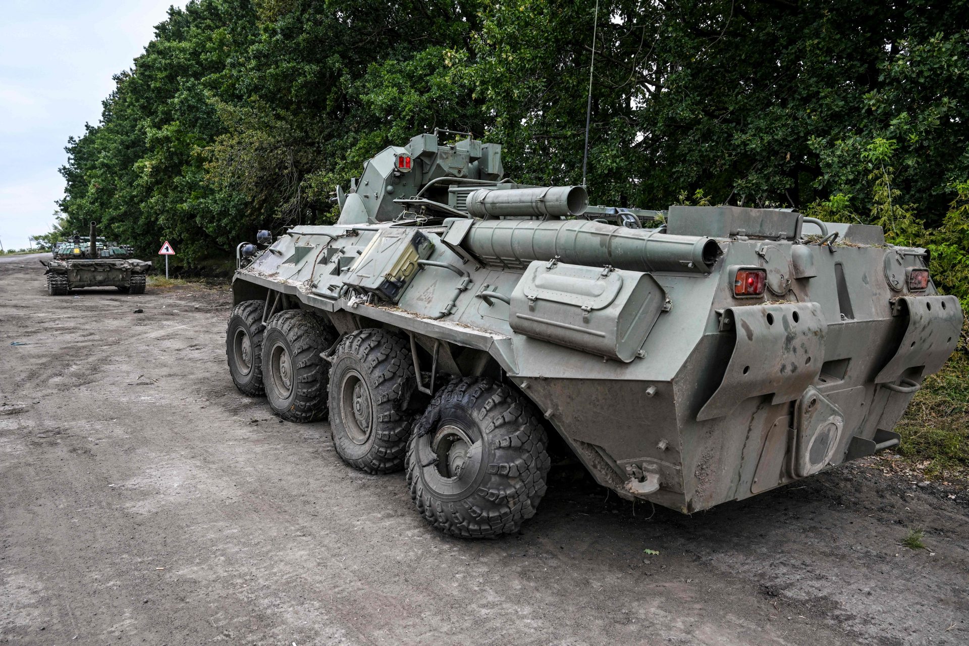 Gemonteerd op een BTR-80-chassis