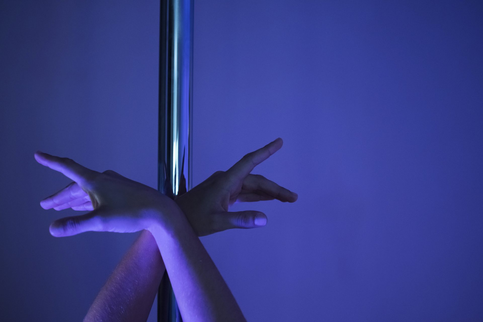 Here’s why you should probably let your daughters pole dance