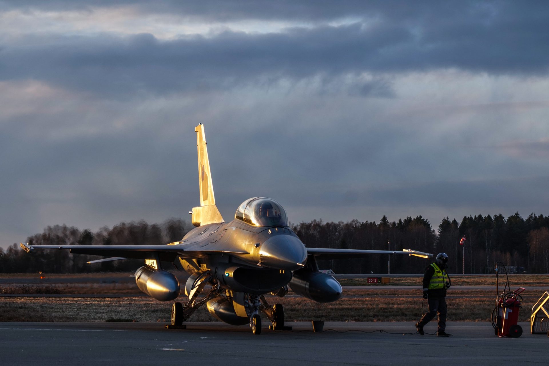 Los aliados de Ucrania se comprometen al envío de 60 aviones