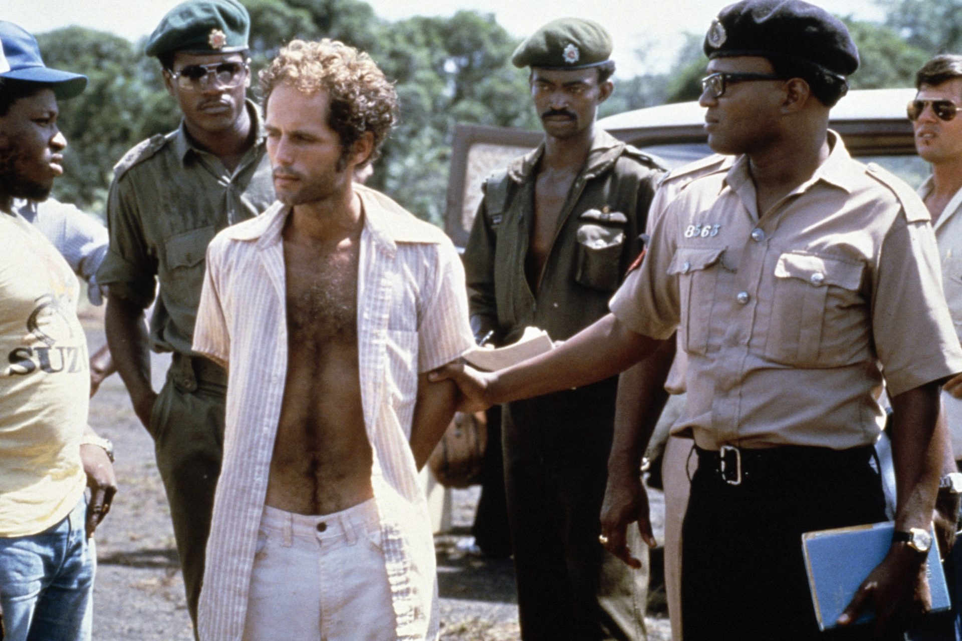 Quando um congressista foi visitar Jonestown, as coisas pioraram rapidamente