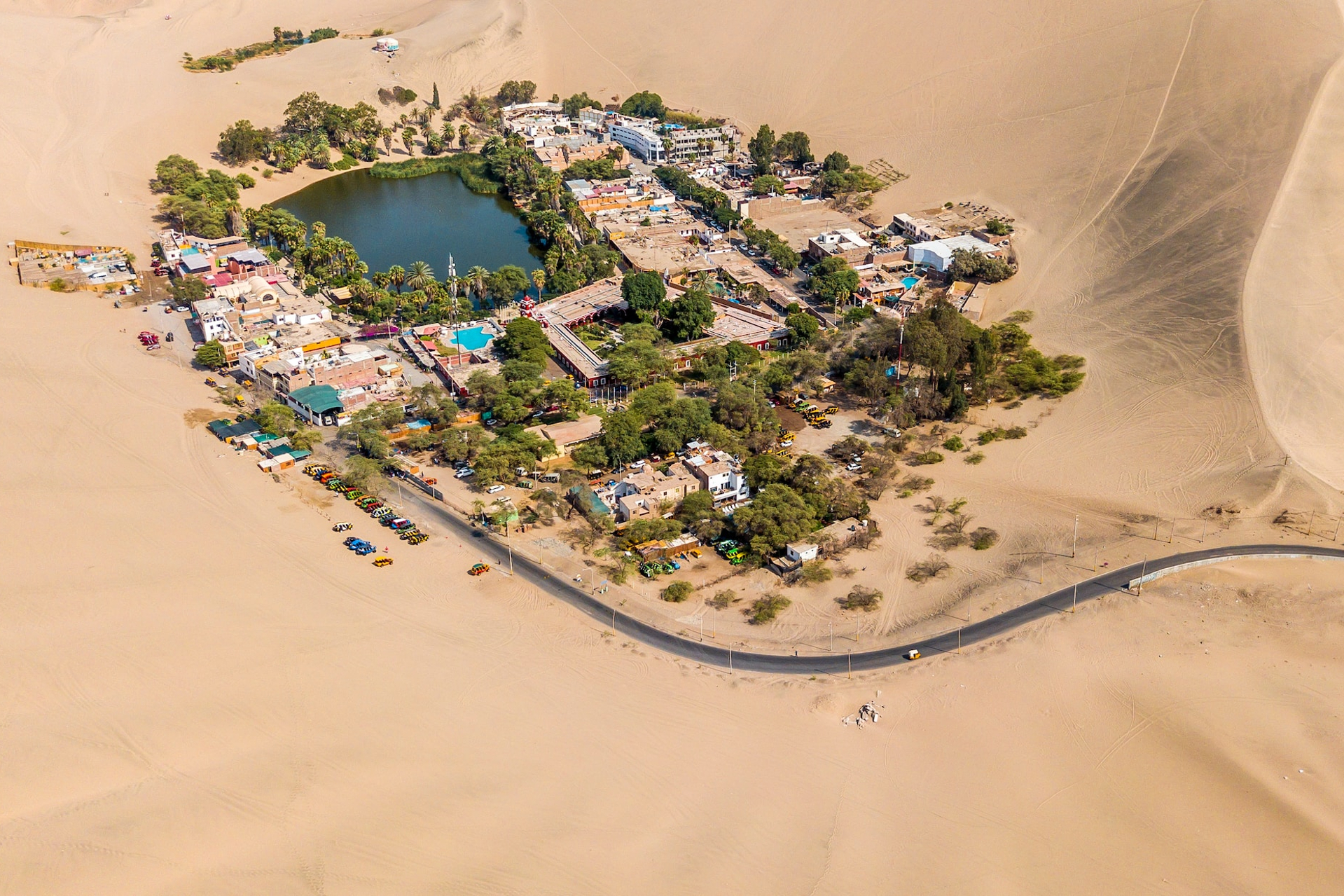 Oasis de la Huacachina (Perú) 