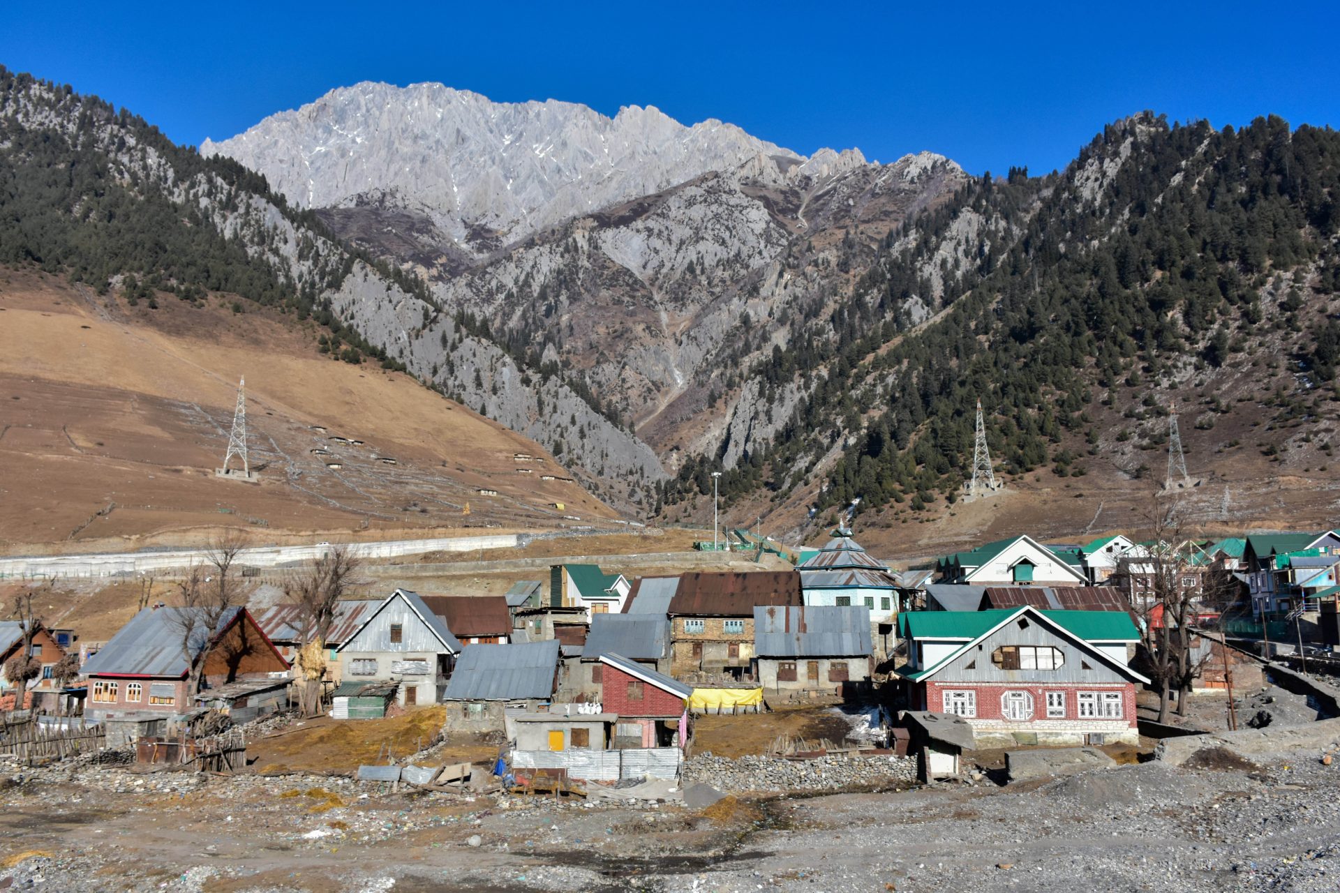 L'Himalaya fait face à un cruel manque de neige
