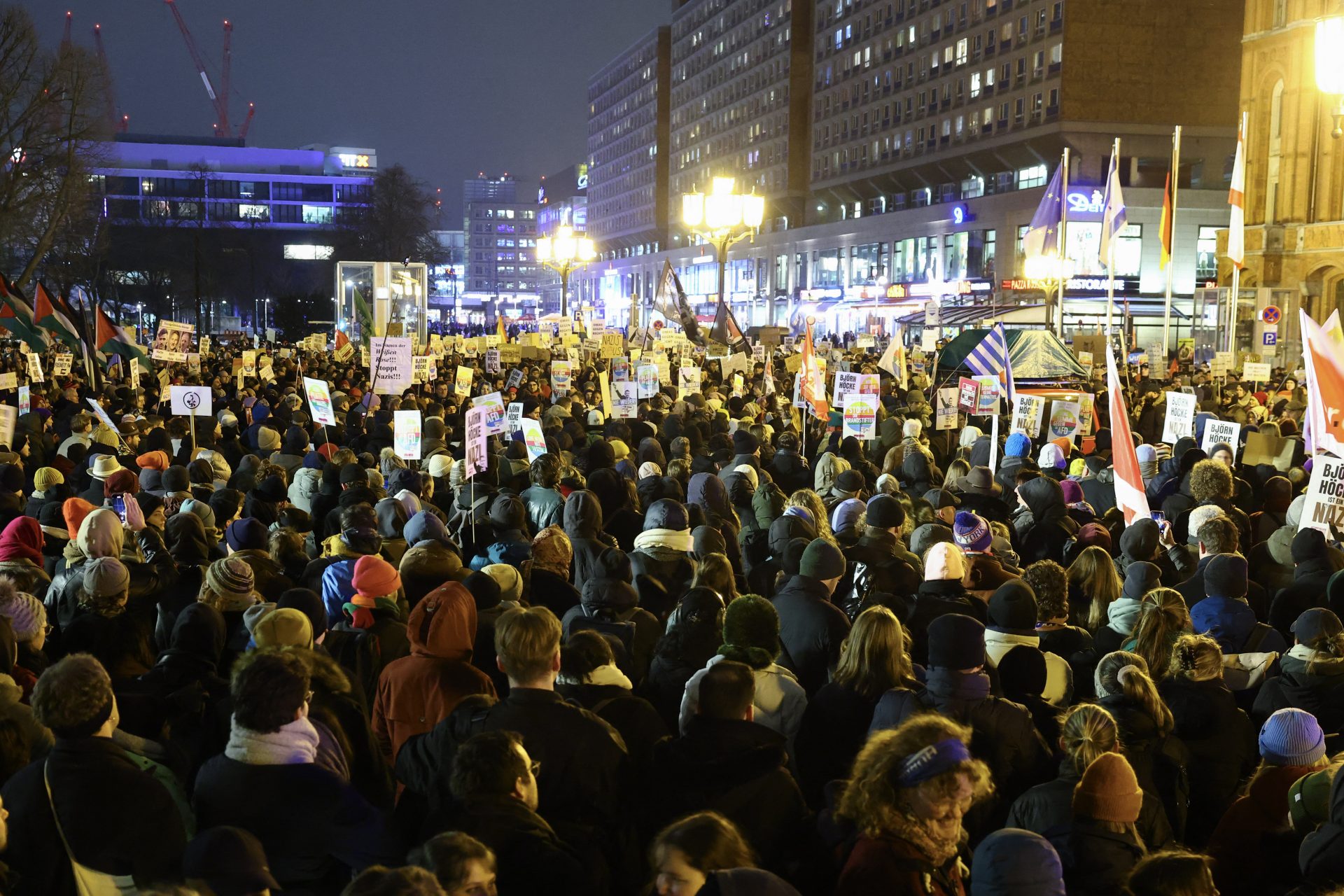 De Duitse regering steunt de demonstraties