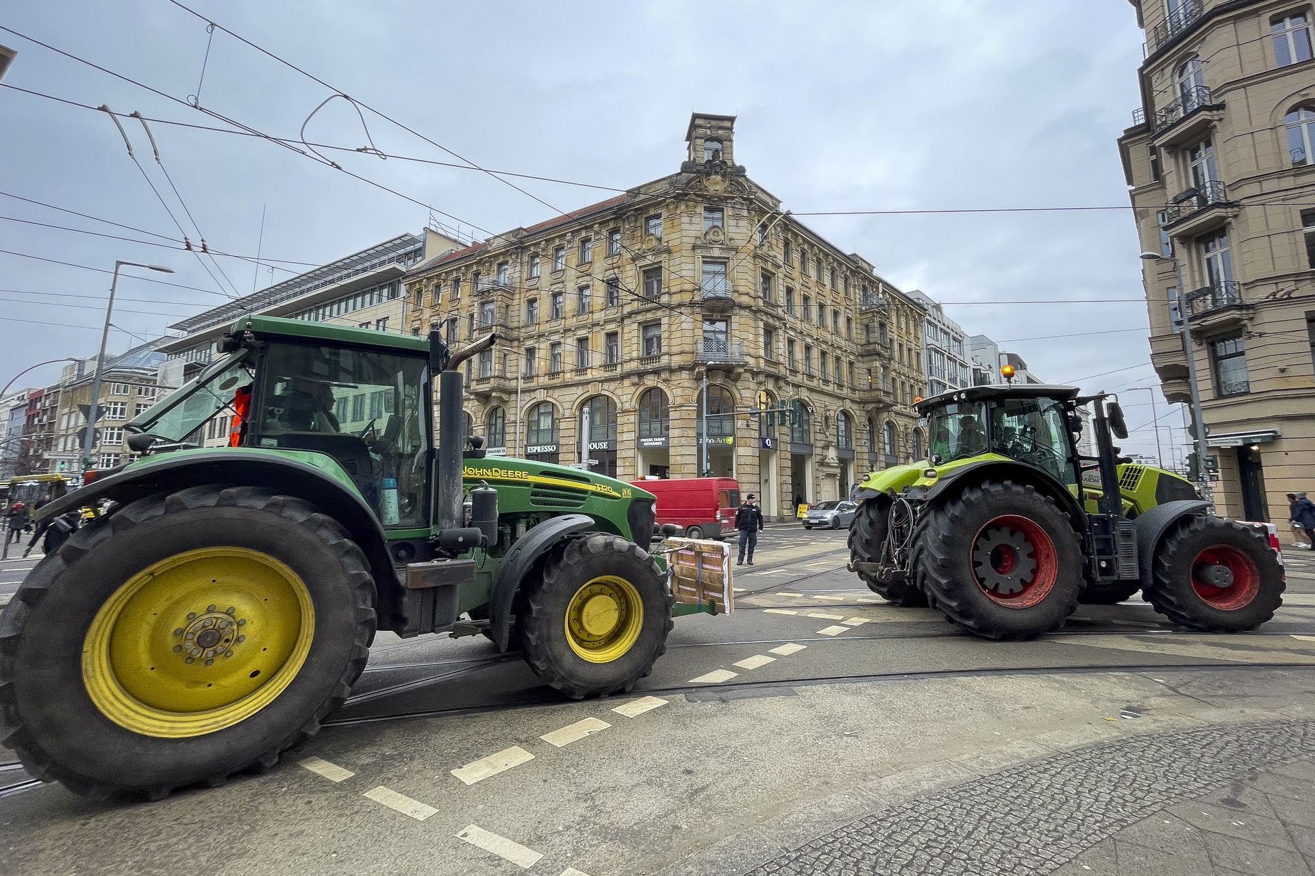 Ook in Berlijn staan tractoren