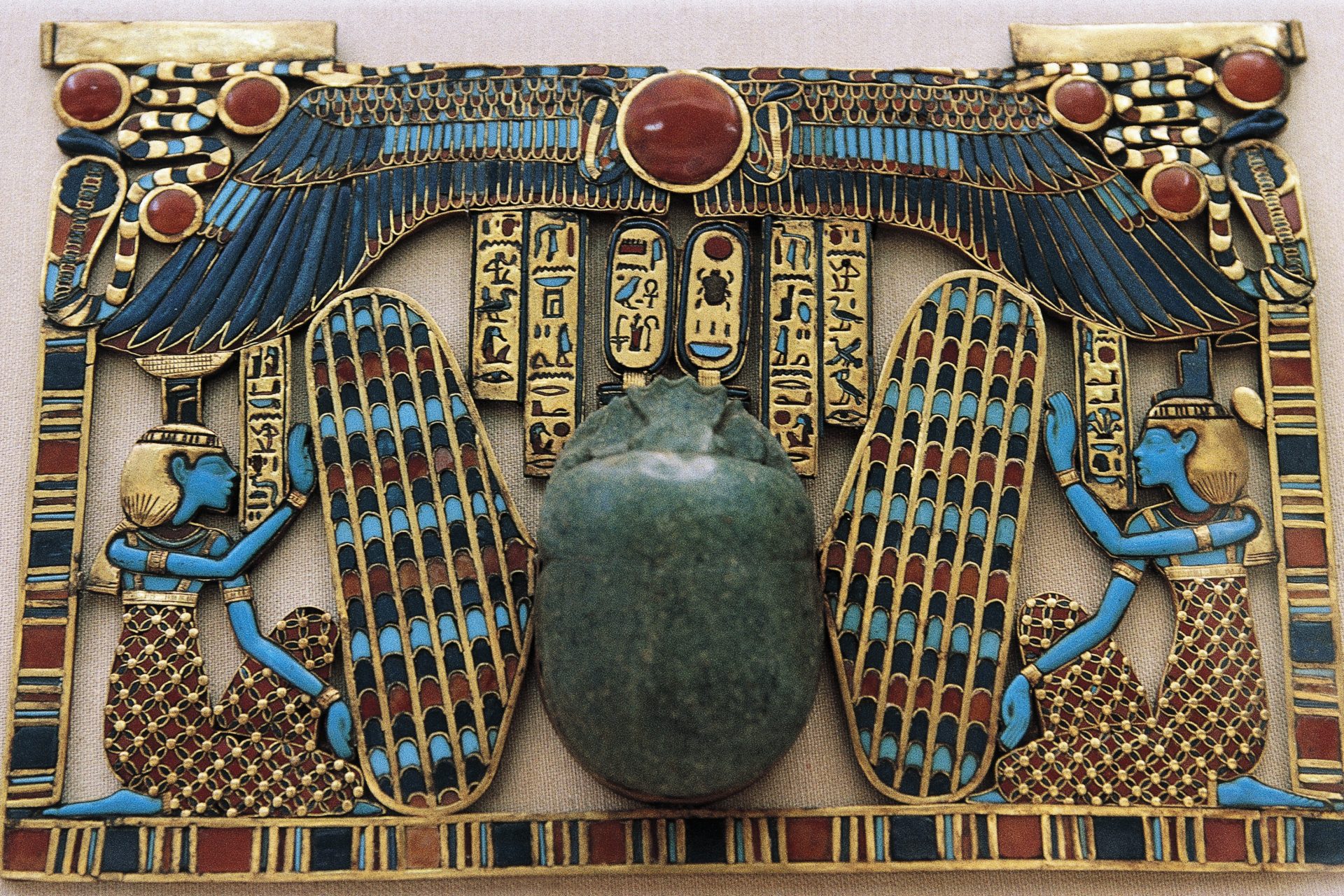 Other impressive treasures of the tomb 