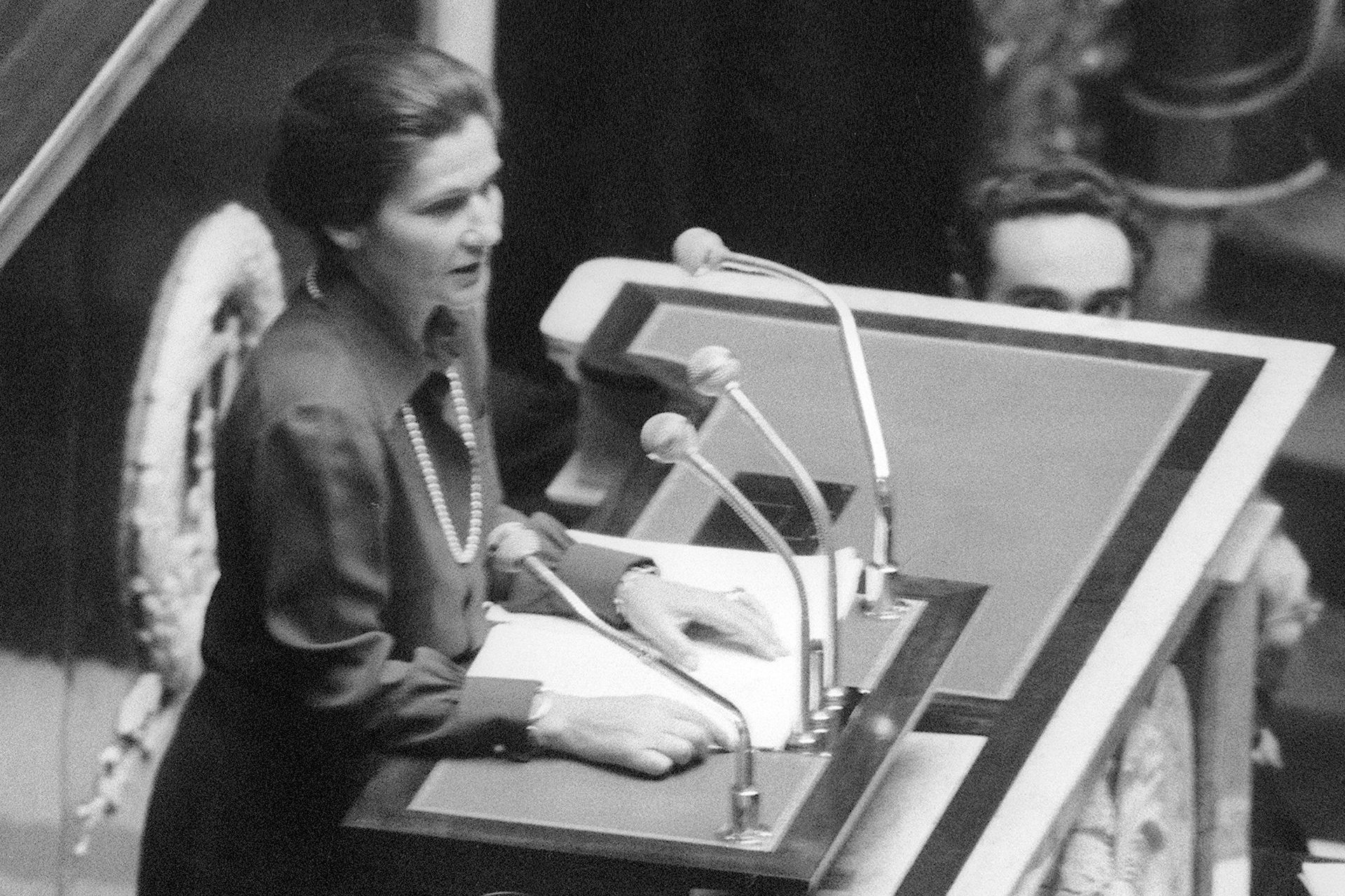Simone Veil : la première présidente