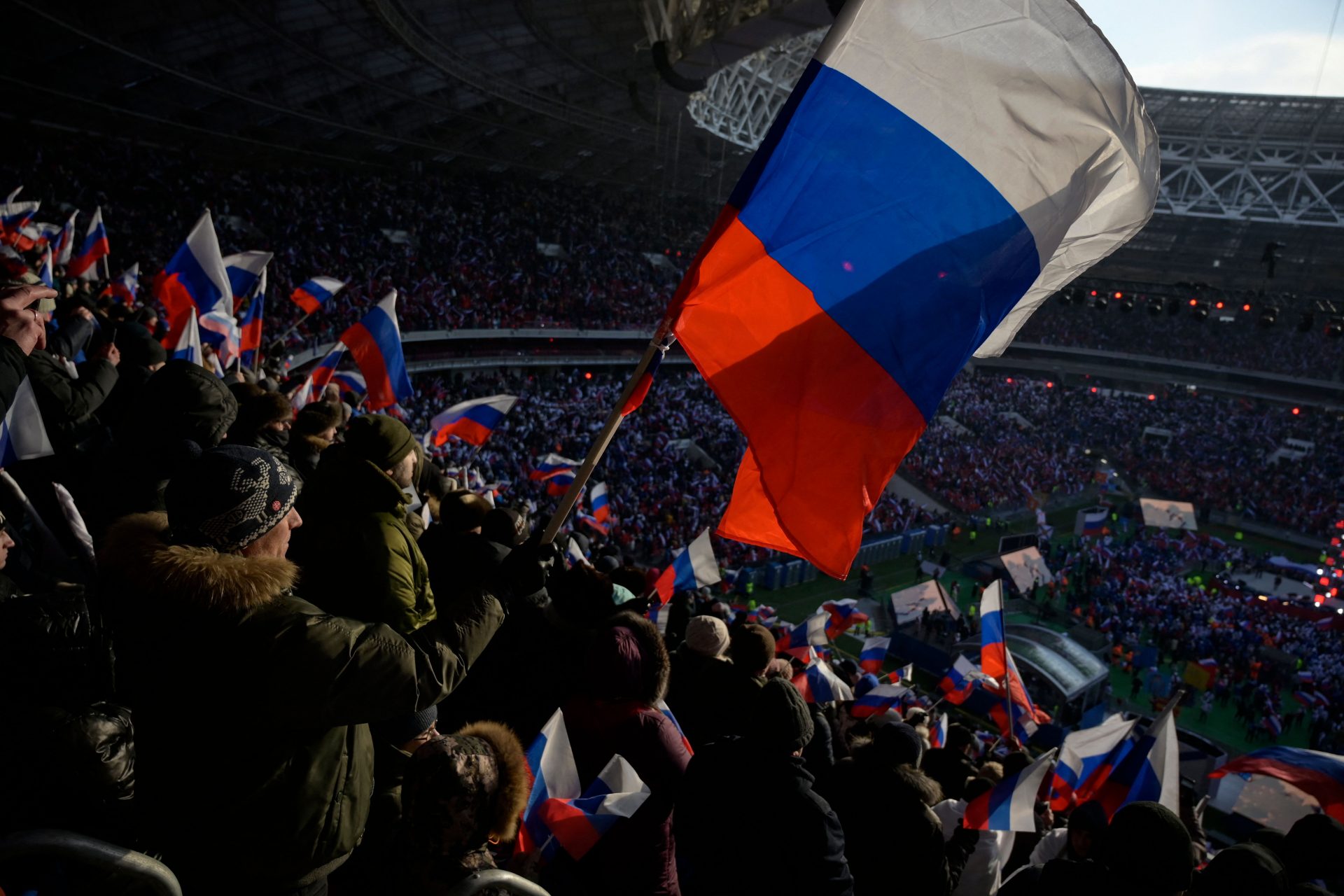 La maggioranza dei russi sostiene la guerra in Ucraina, secondo un nuovo sondaggio