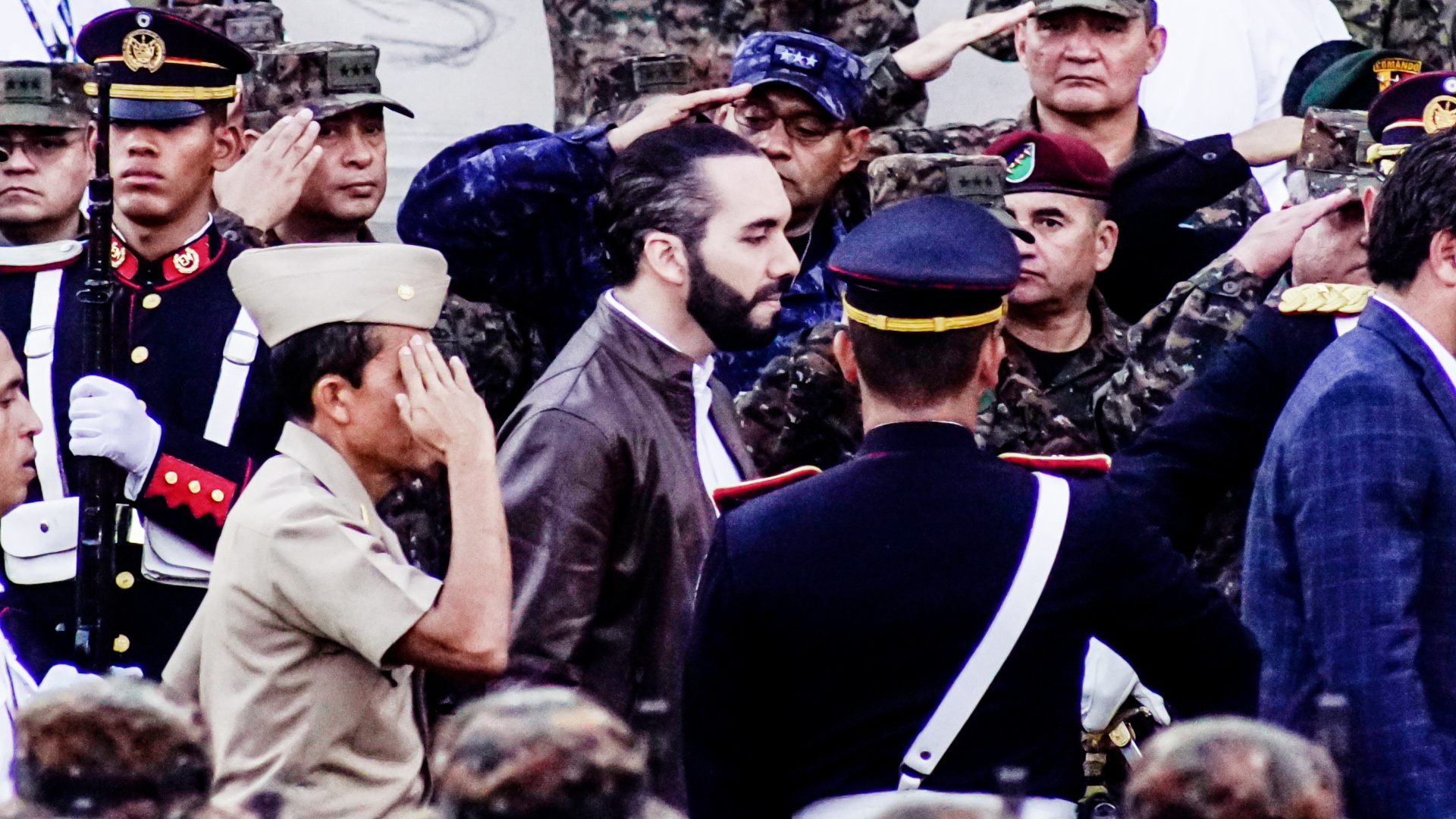 Bukele, presidente de El Salvador: ¿dictador o héroe del pueblo?