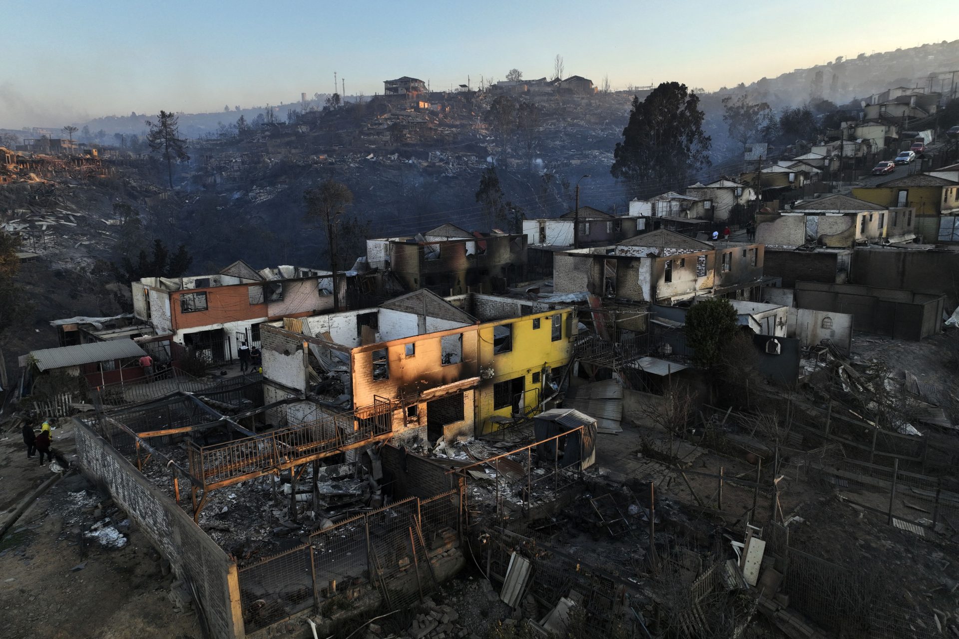 Duizenden huizen door brand verwoest