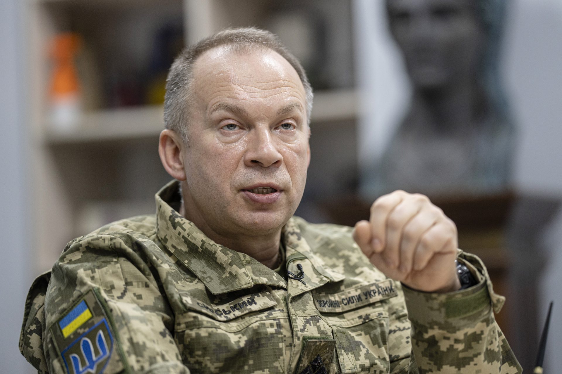 Colonel General Oleksandr Syrskyi took over