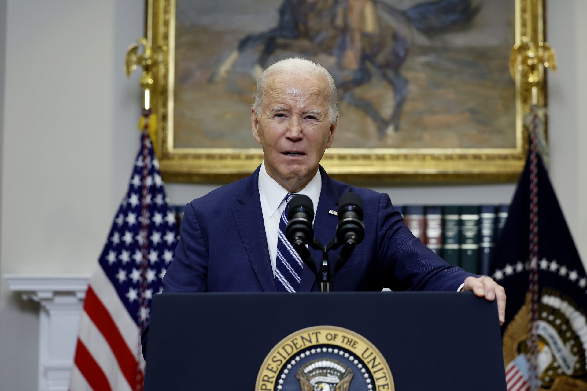 Biden blames Congress for Ukraine's first defeat in months