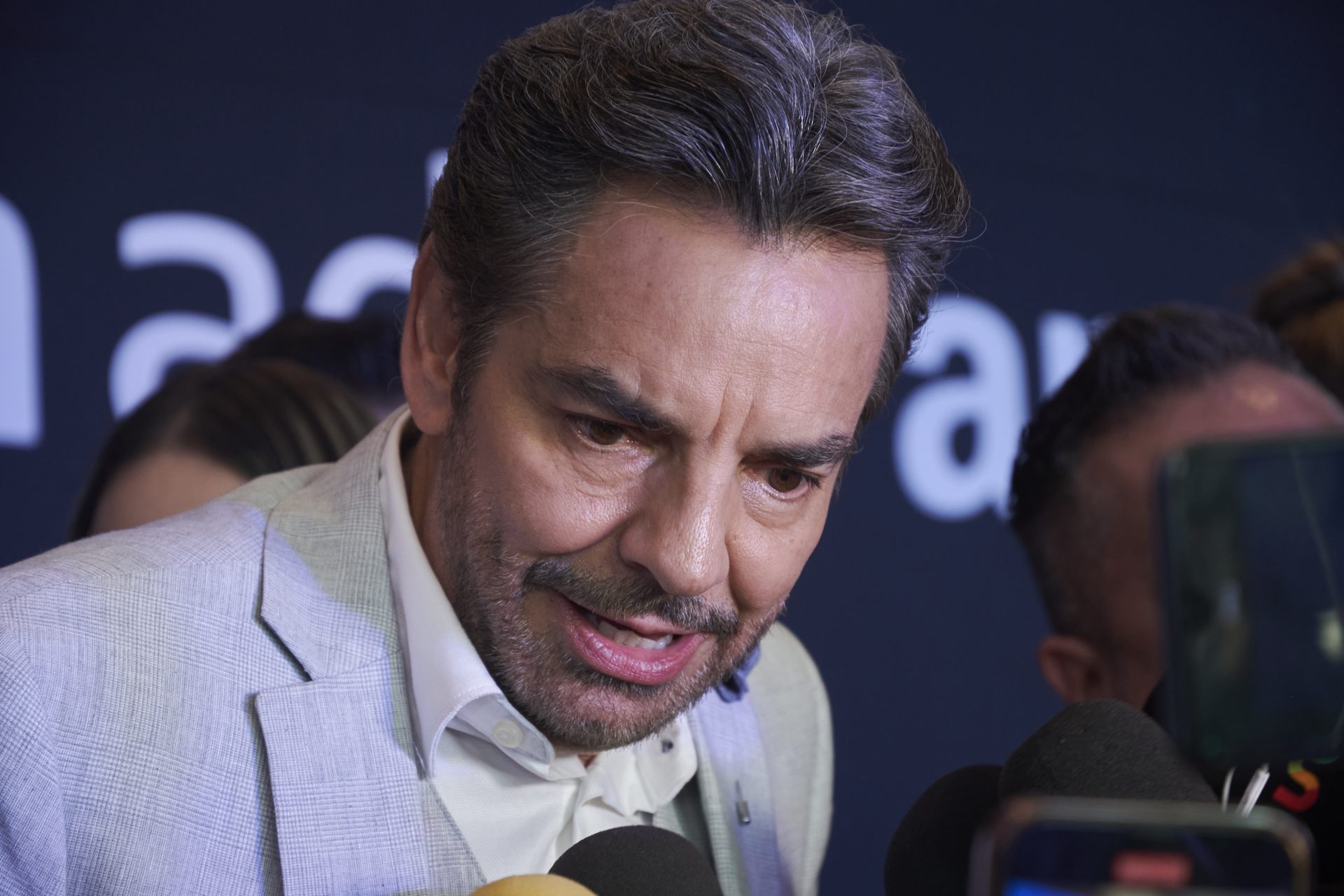 Eugenio Derbez enfrenta críticas por lo dicho sobre las elecciones mexicanas: el hijo de AMLO se lanza contra él