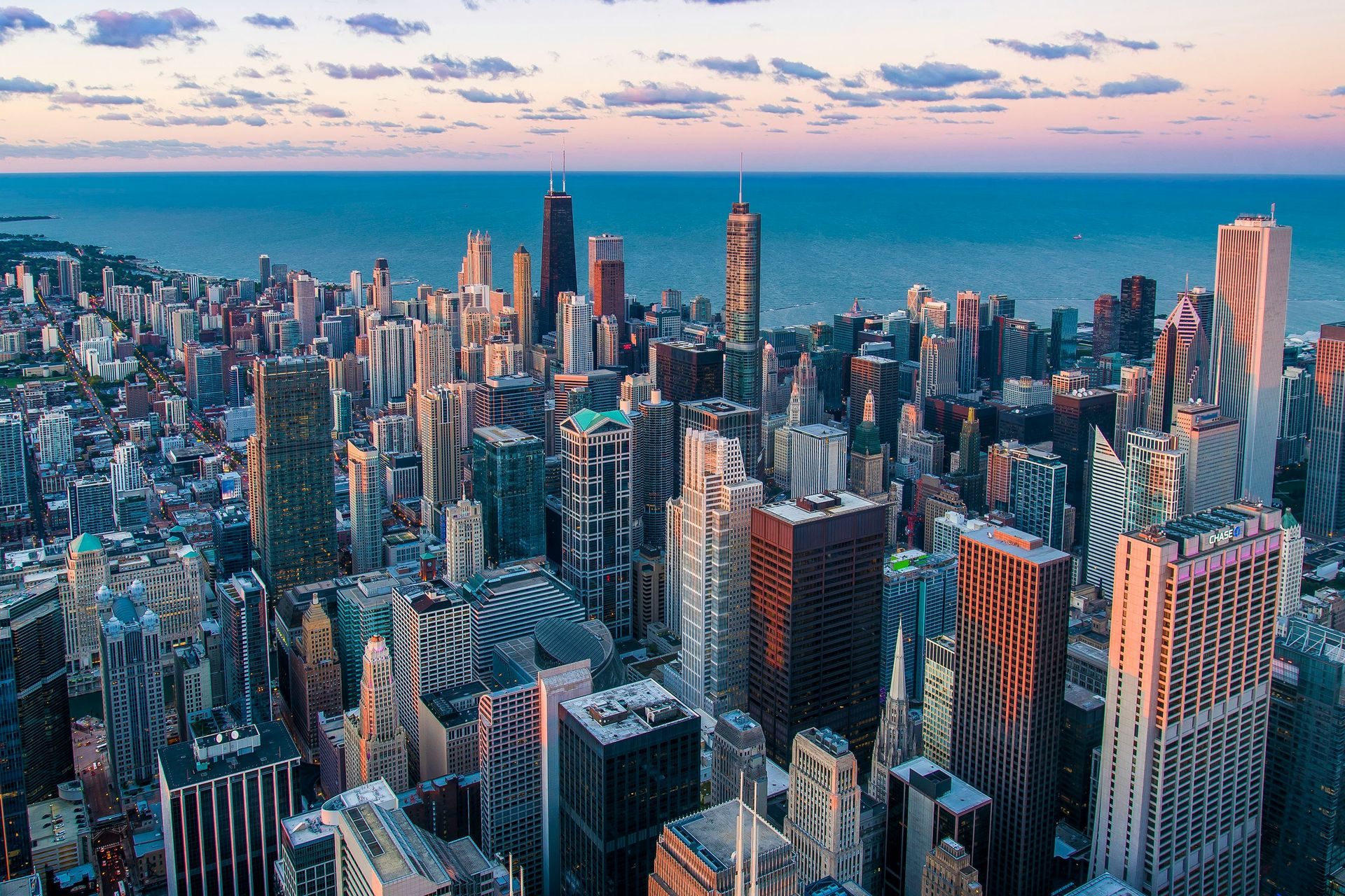 7# Chicago (160,100 millionaires)