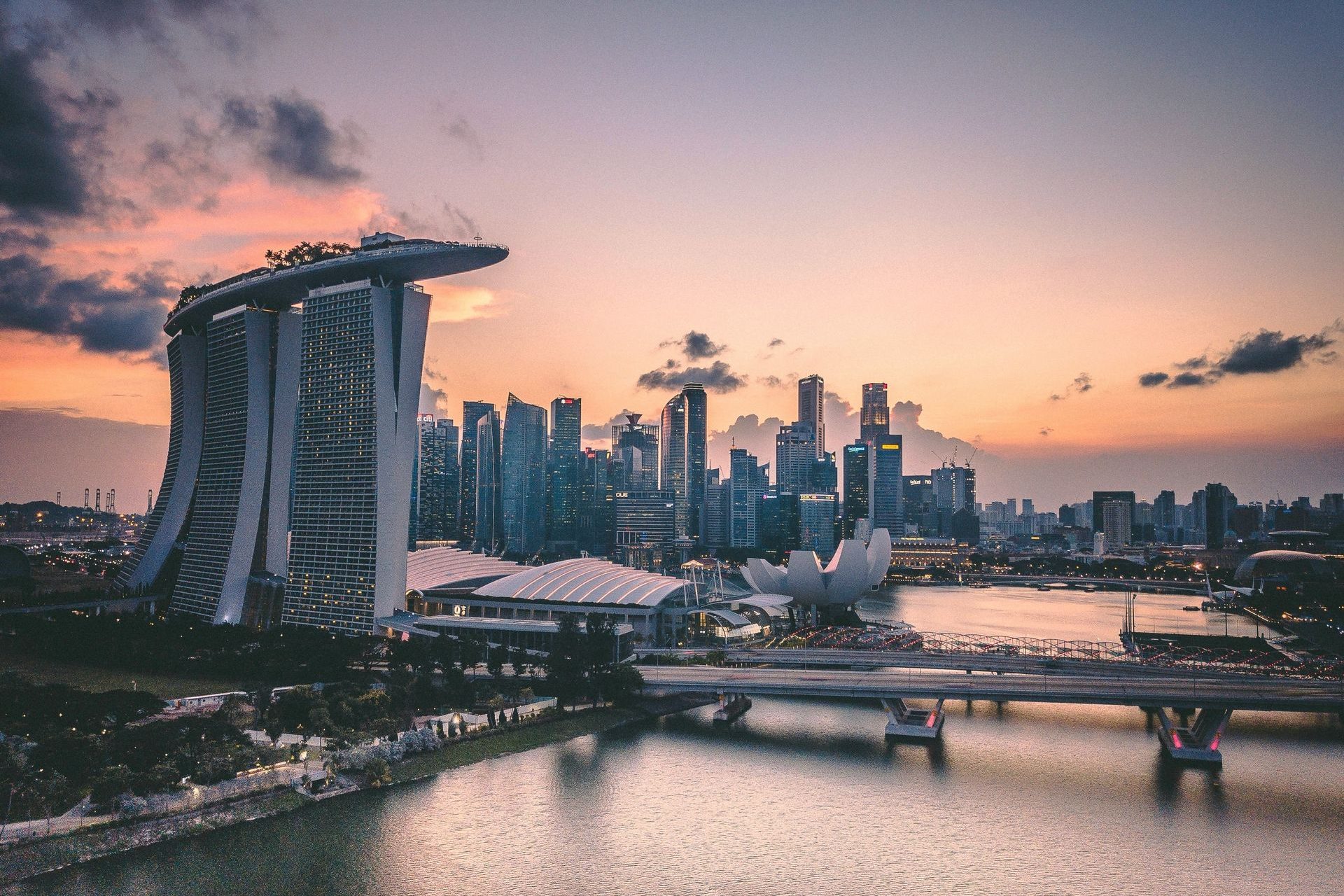 5# Singapour (249 800 millionnaires)