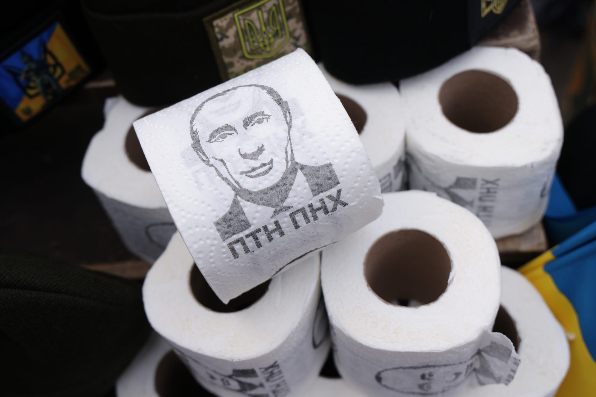 Paranoid Putin’s strange toilet protocol