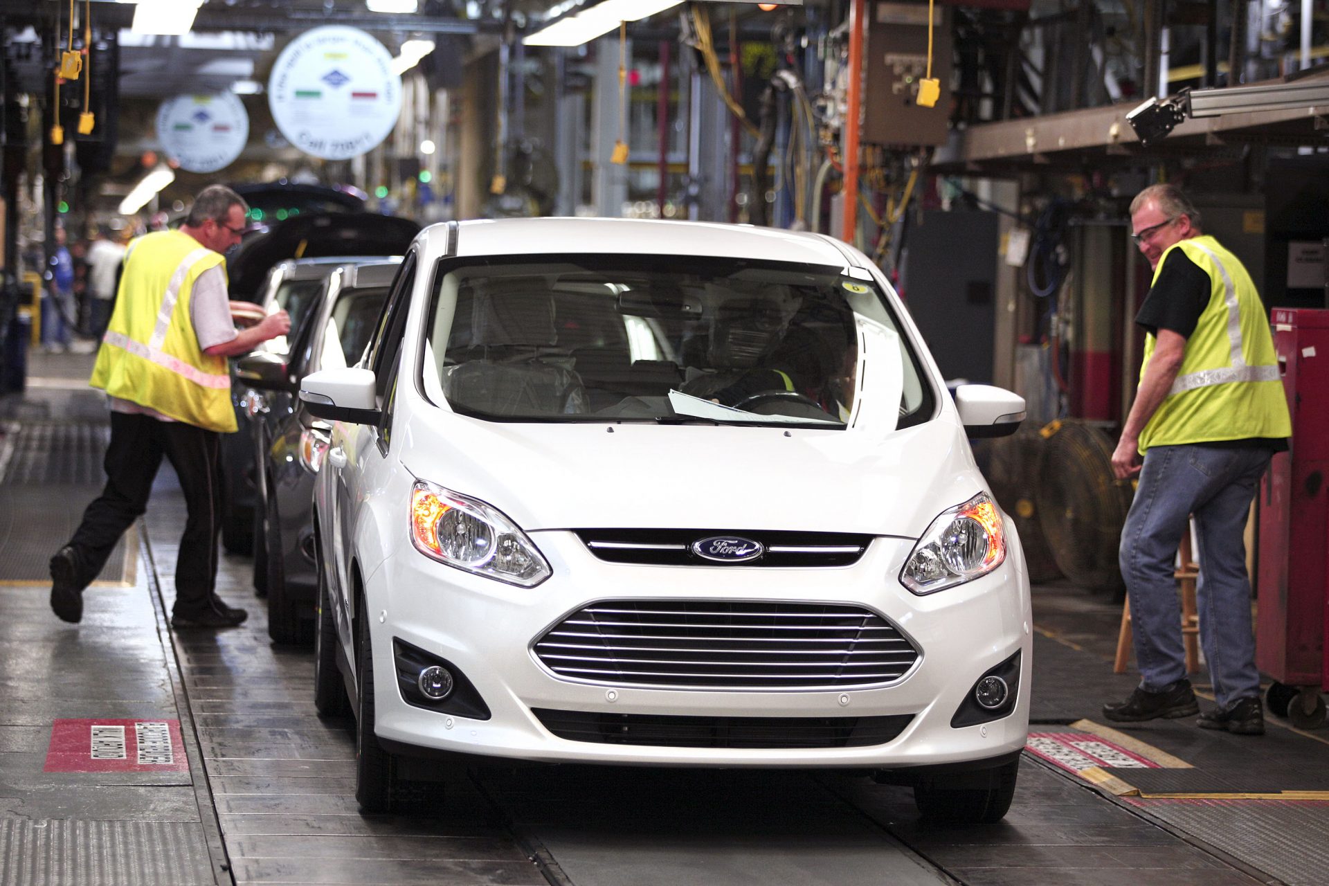 “Electric cars will kill more than half of U.S. auto jobs”