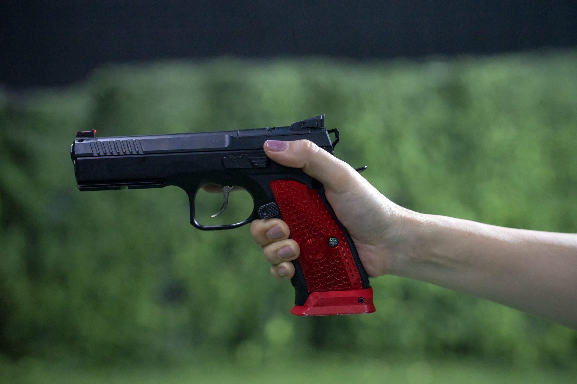 Toy guns that look like the real thing 