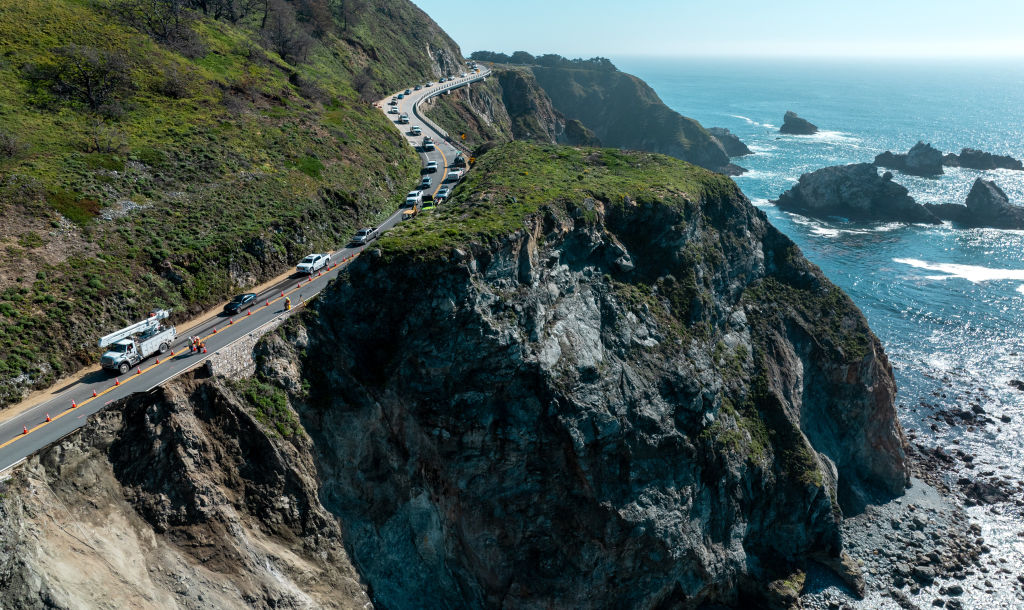 ¿Por qué la icónica autopista de Big Sur se derrumba tan a menudo?