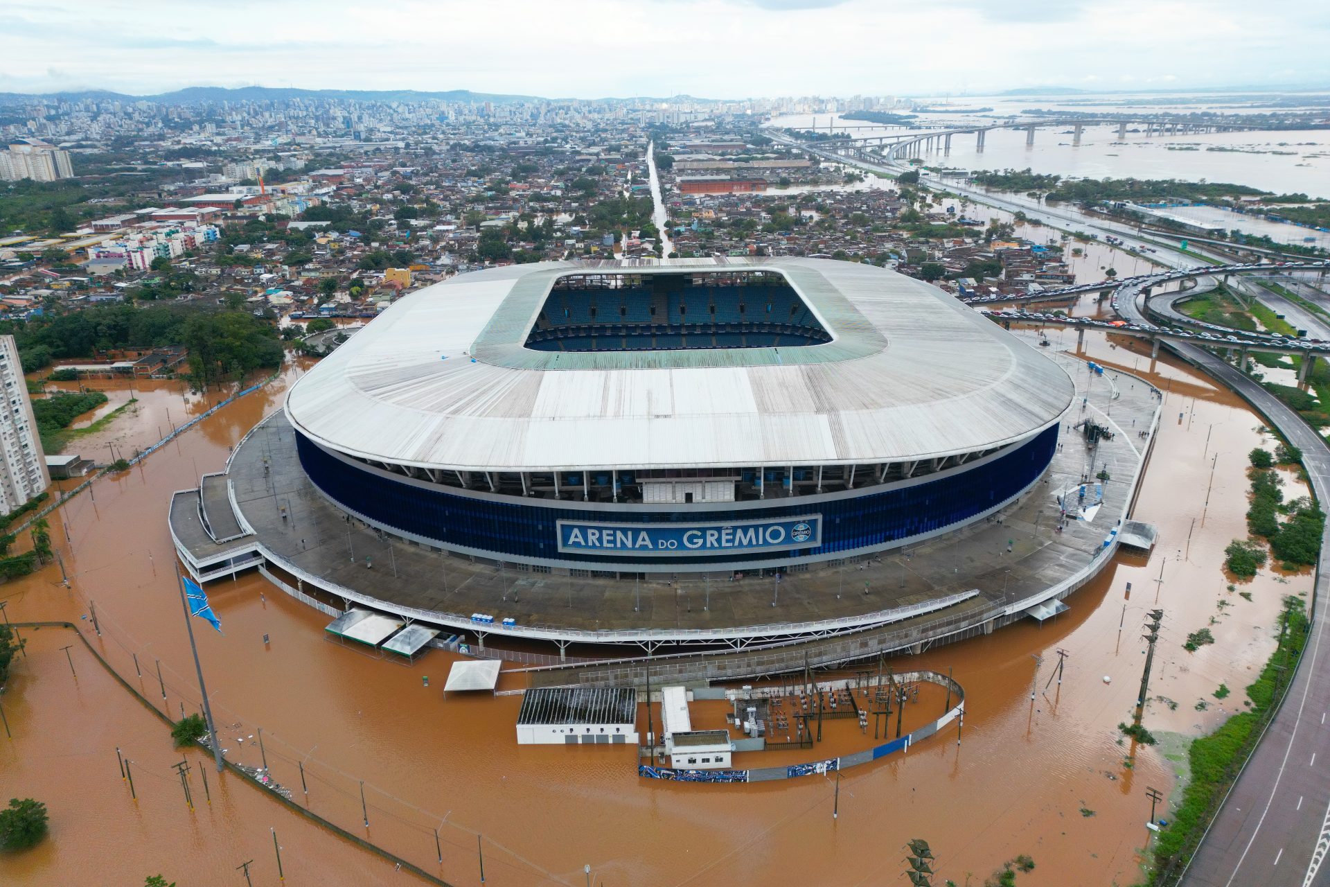 Le stade de Grêmio submergé par les eaux
