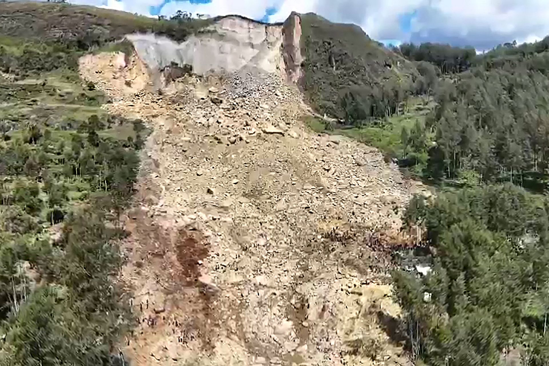 L’effondrement d’un pan de montagne