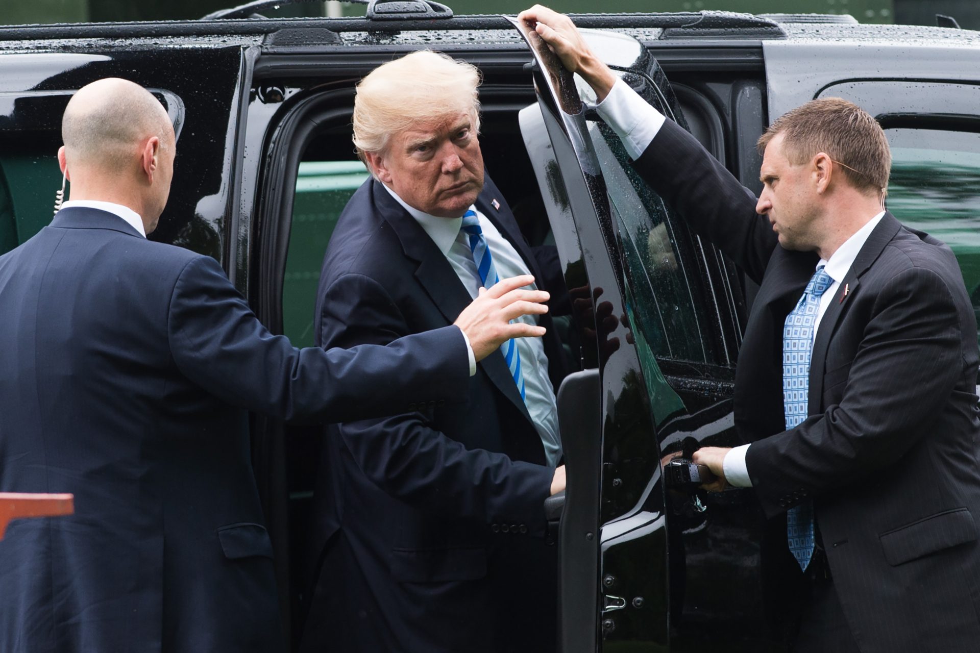What happened inside the presidential SUV?