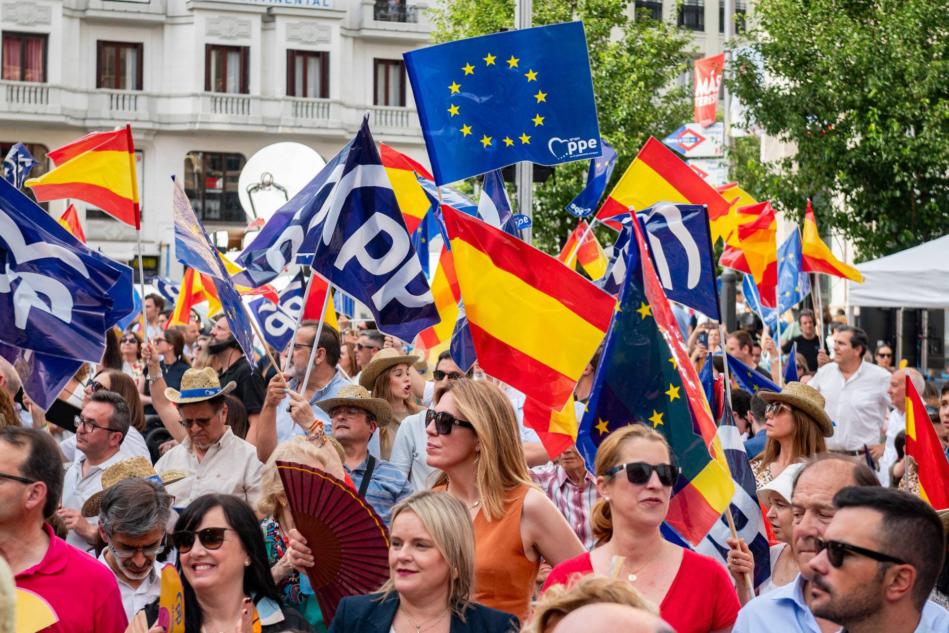 Objetivo: adelanto electoral en España