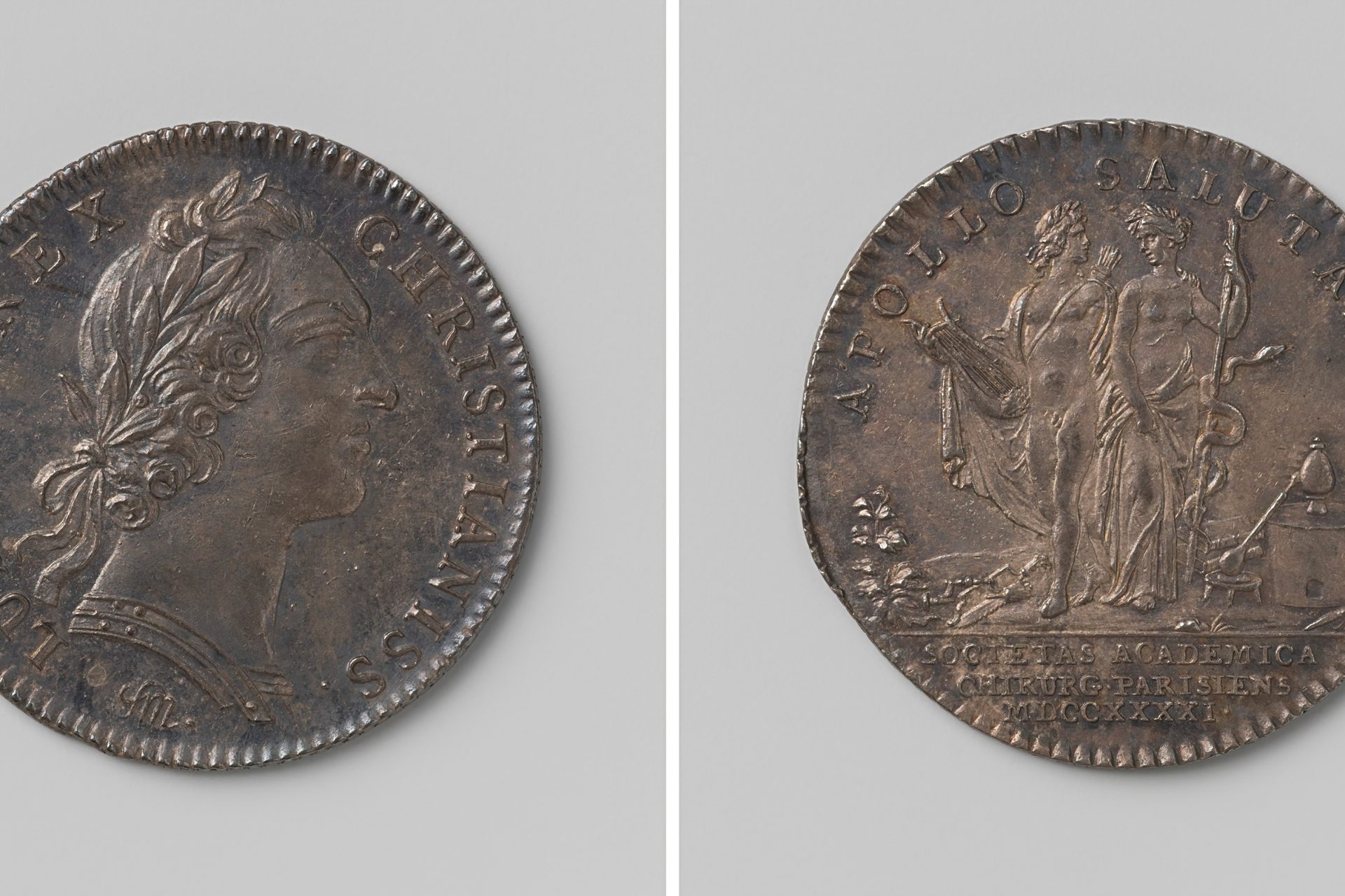 Medalla de plata de Luis XV como homenaje a la cirugía y la salud