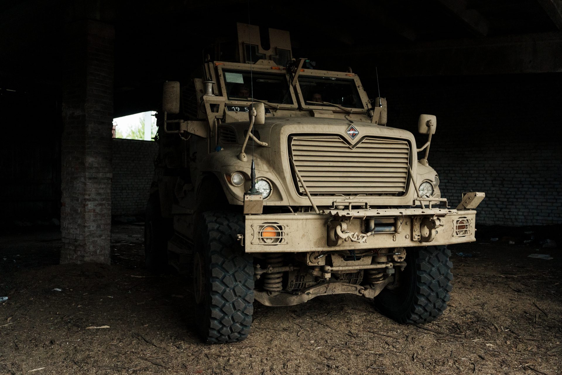 Así sobrevive un vehículo militar estadounidense en Ucrania al azote ruso: impactantes imágenes