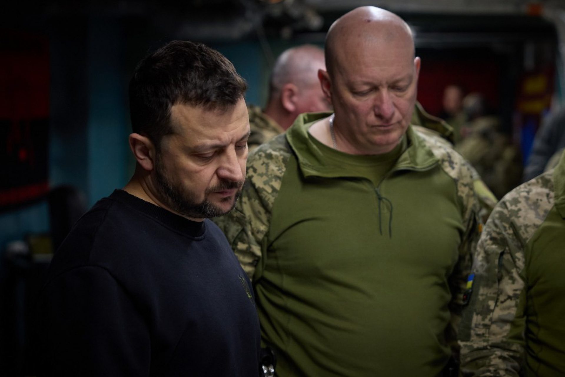 ゼレンスキー大統領がウクライナ統合軍司令官を更迭：ウクライナ軍内部の不満が原因か？