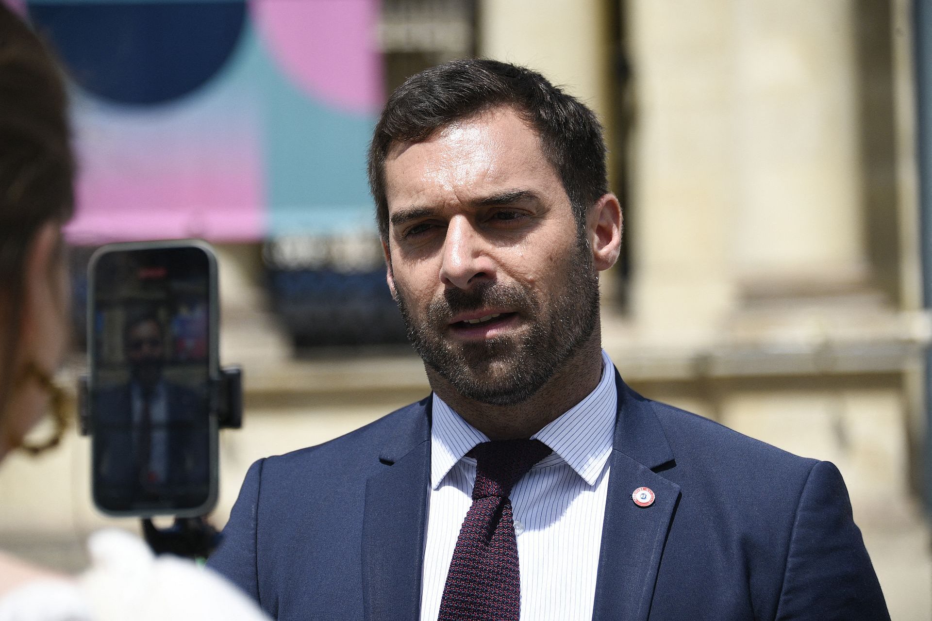 Des figures du parti impliquées